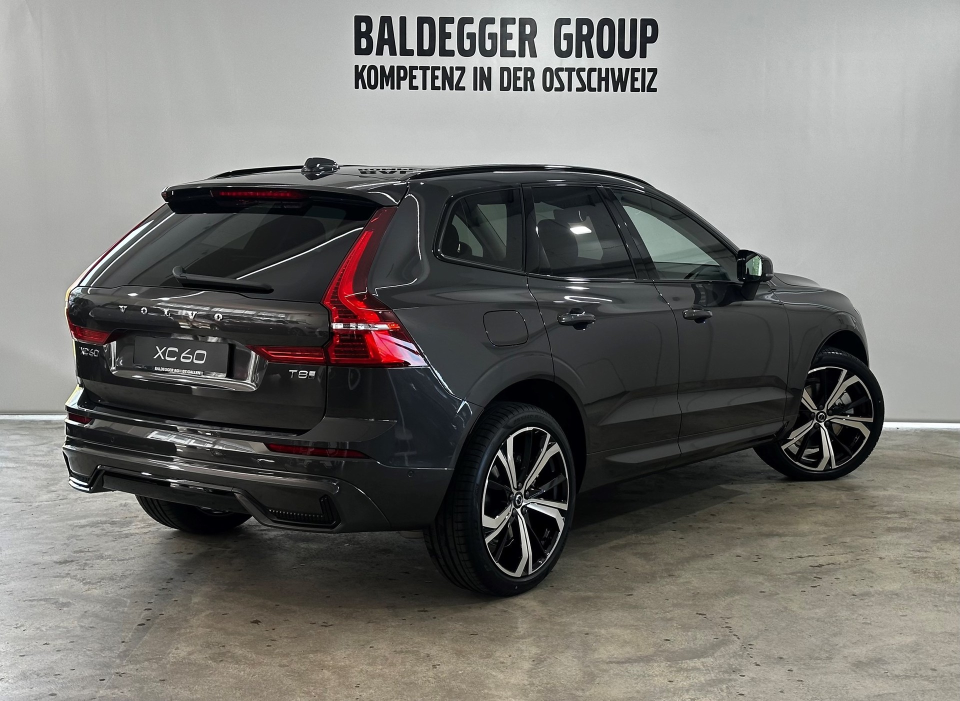 VOLVO XC60 2.0 T8 TE Ultra Dark eAWD-image-2