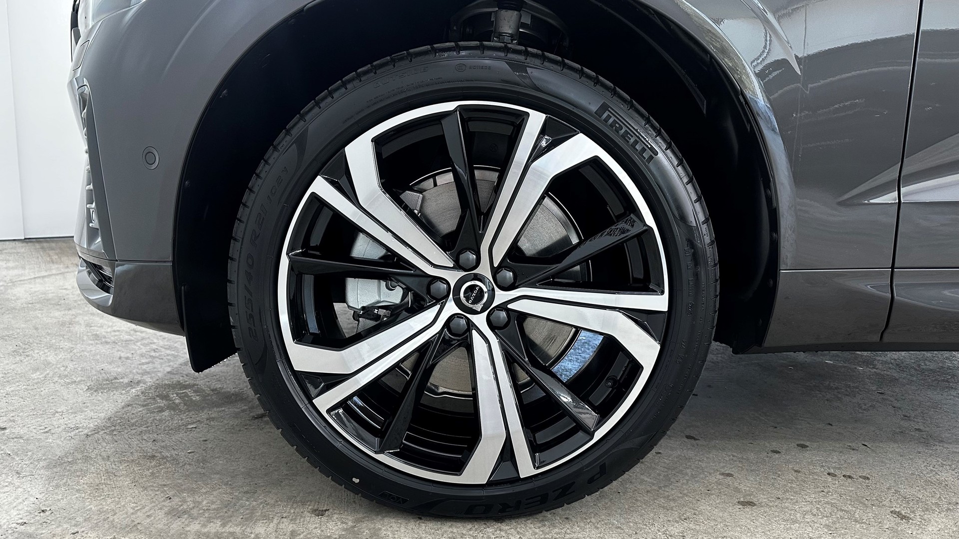 VOLVO XC60 2.0 T8 TE Ultra Dark eAWD-image-7