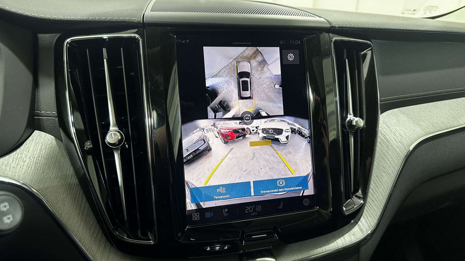 VOLVO XC60 2.0 T8 TE Ultra Dark eAWD-image-8