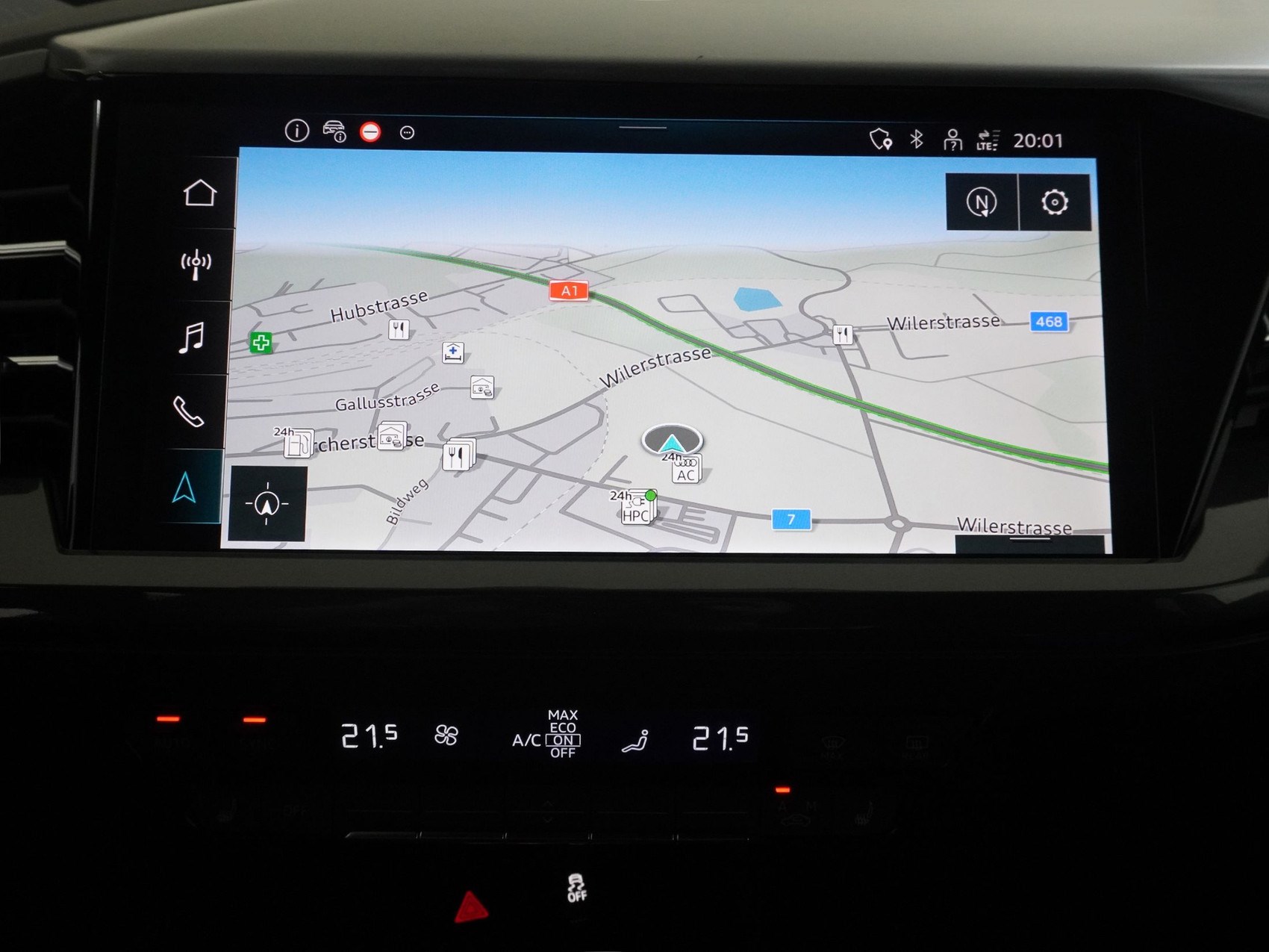 AUDI Q4 e-tron 55 quattro S line-image-16