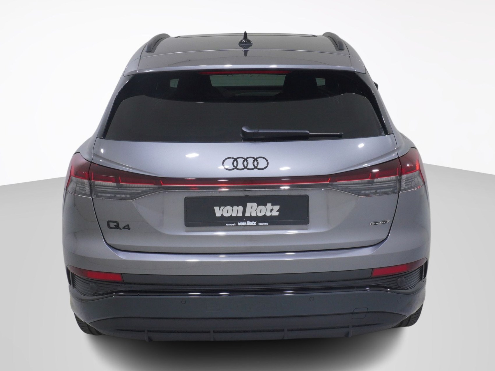 AUDI Q4 e-tron 55 quattro S line-image-2