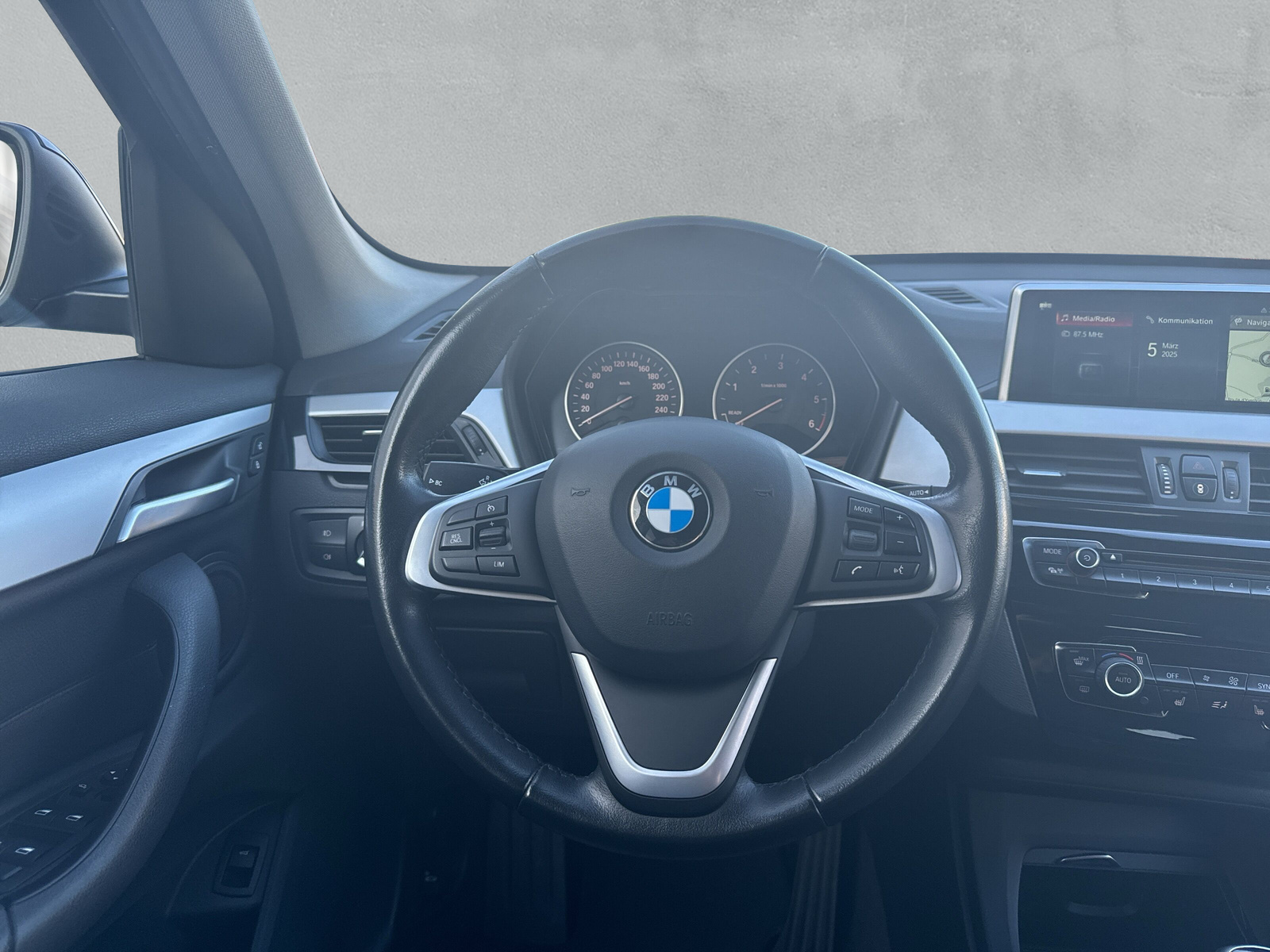 BMW X1 xDrive 20d xLine Steptronic-image-15