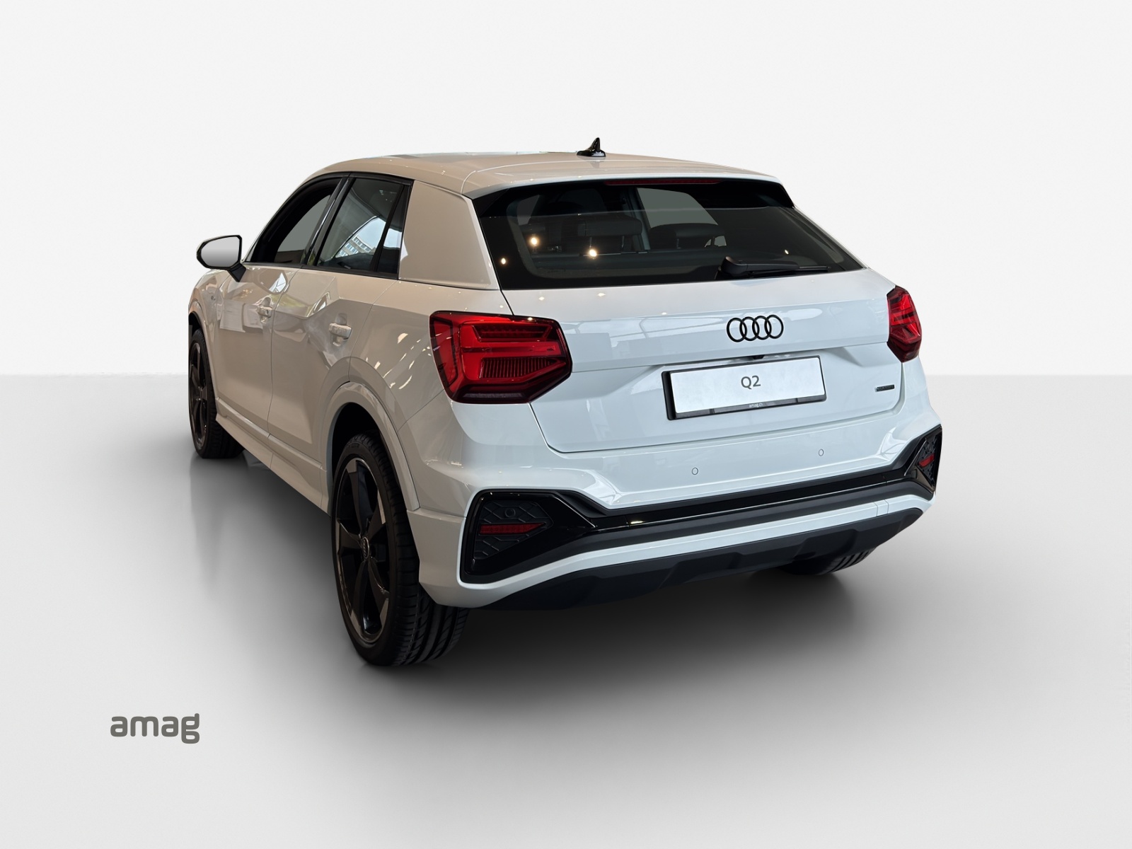 AUDI Q2 40 TFSI S line Attraction quattro S-tronic-showroom-element-2