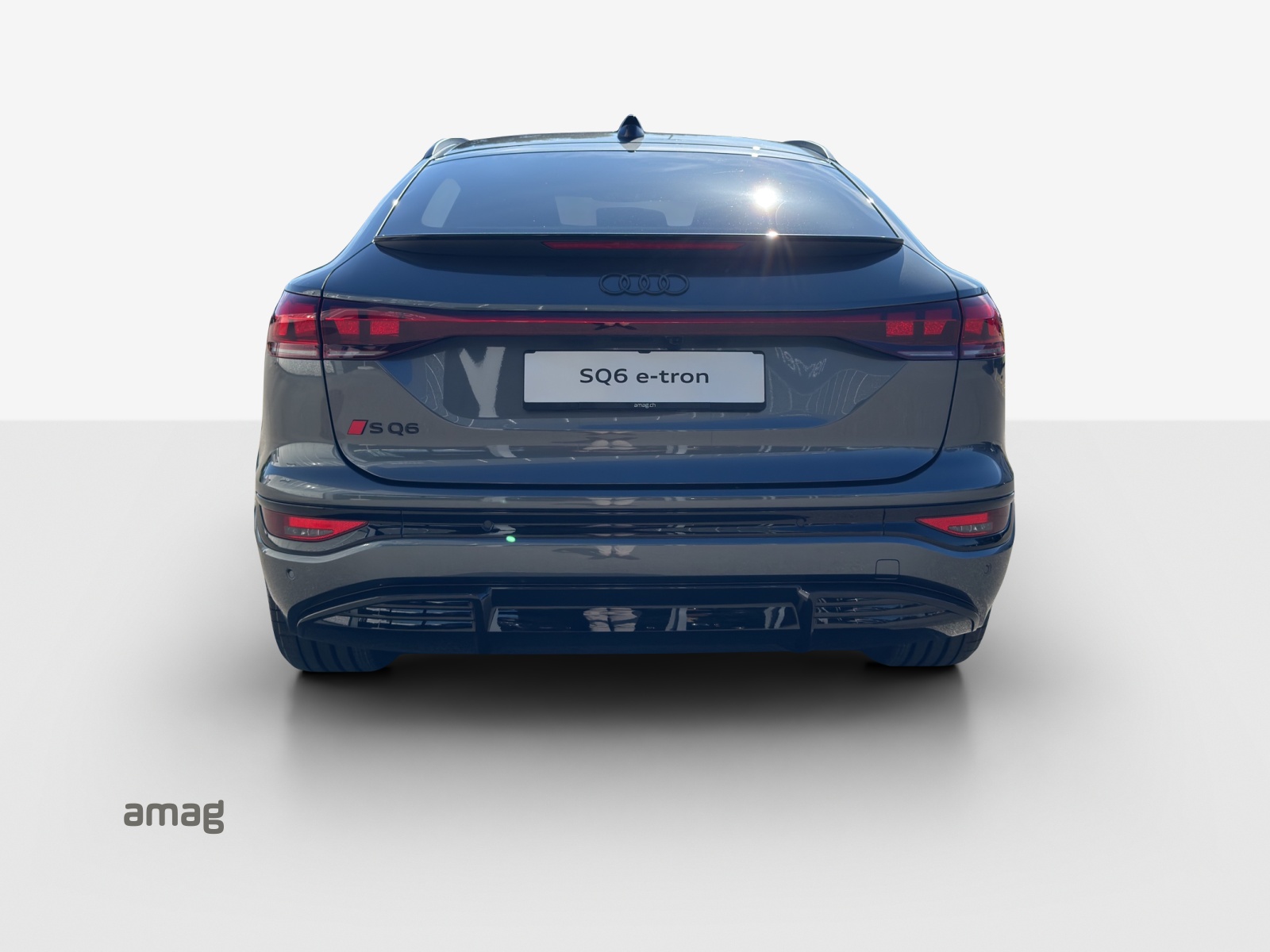 AUDI SQ6 Sportback e-tron quattro-showroom-element-3