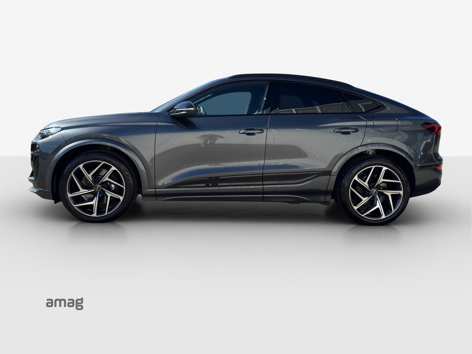 AUDI SQ6 Sportback e-tron quattro-showroom-element-1