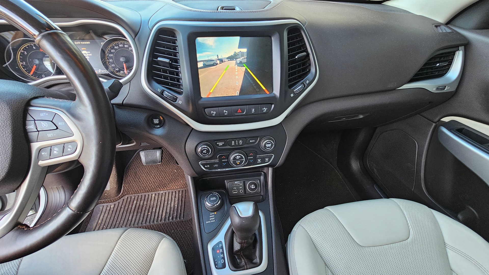 JEEP Cherokee 2.2TD Overland 4x4 9ATX Automat AD-image-12