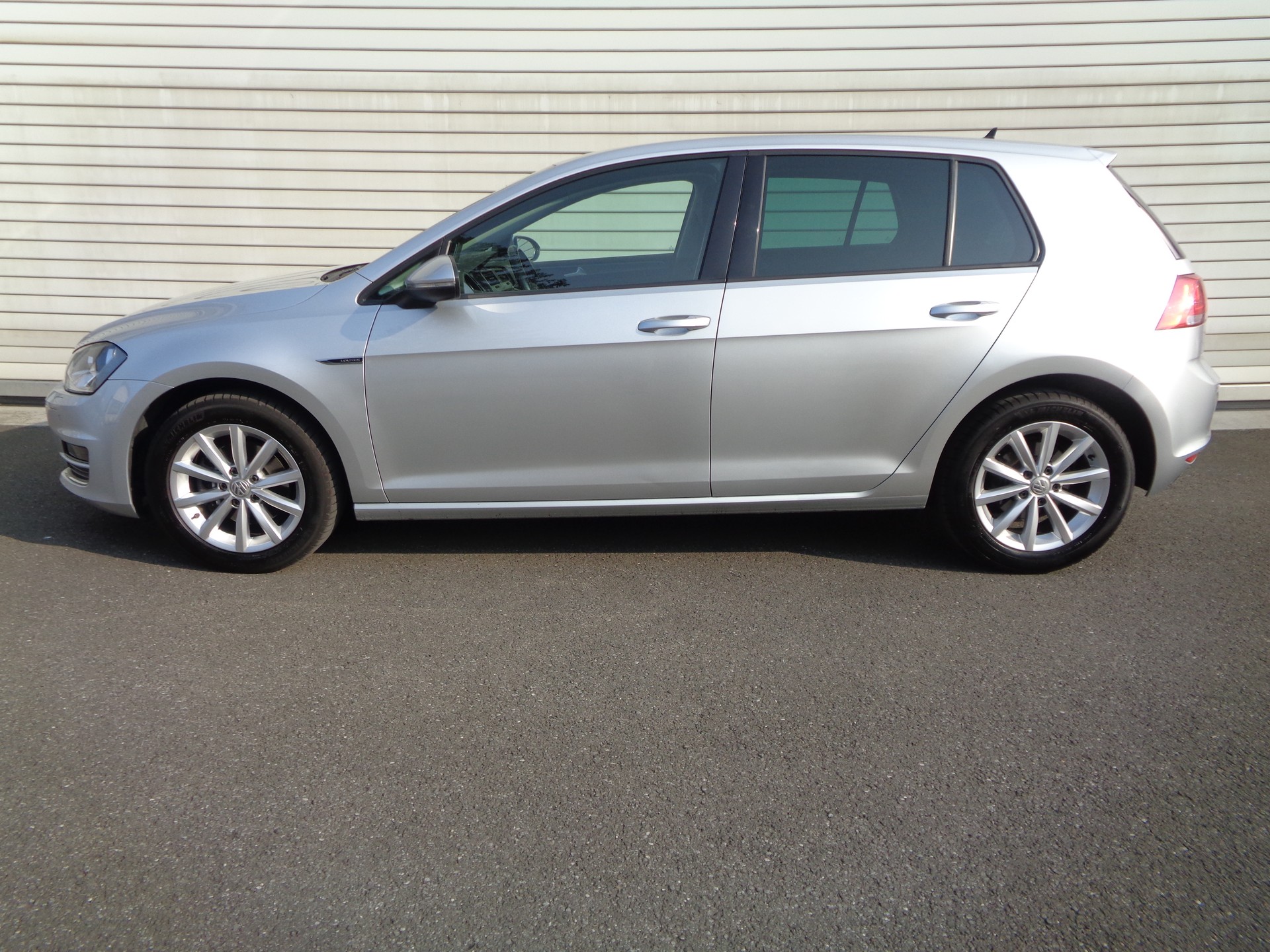 VW Golf 2.0 TDI Lounge DSG-image-4