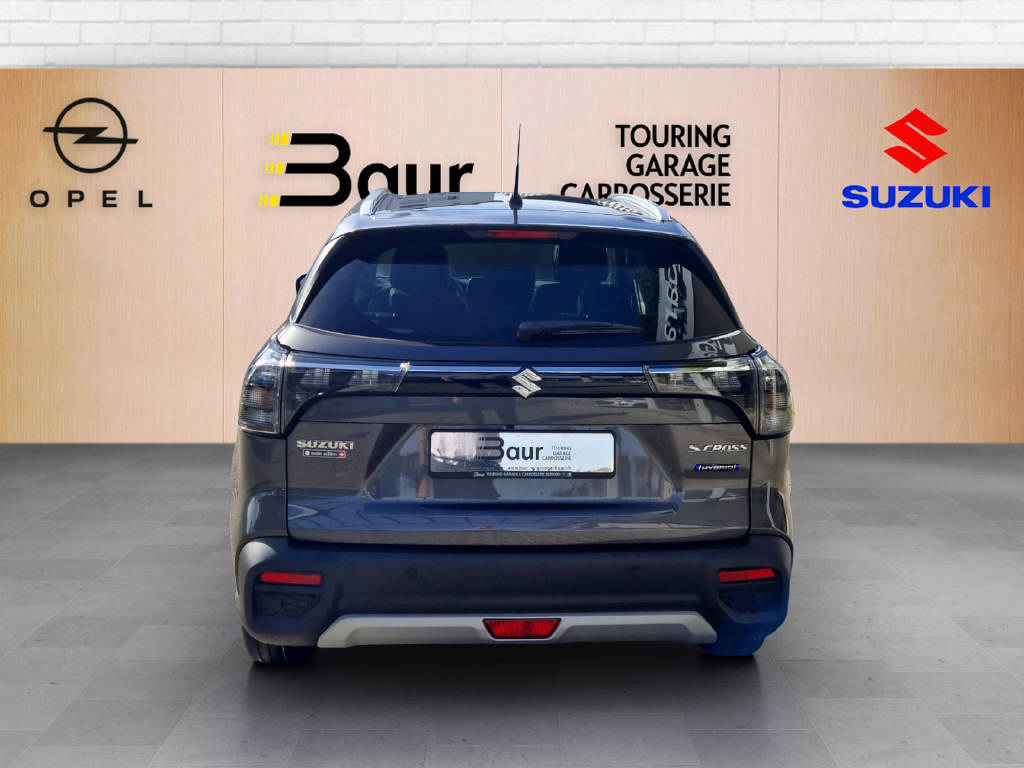 SUZUKI S-CROSS 1.5 Compact Top Hybrid-showroom-element-3