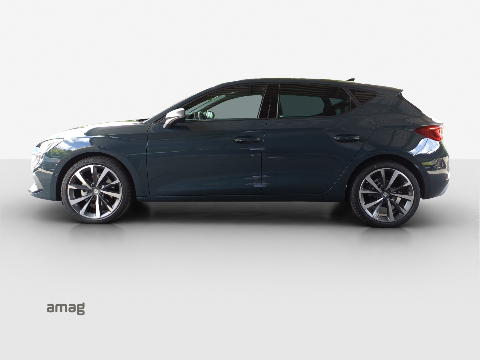 SEAT Leon 1.5 eTSI mHEV DSG FR-showroom-element-1