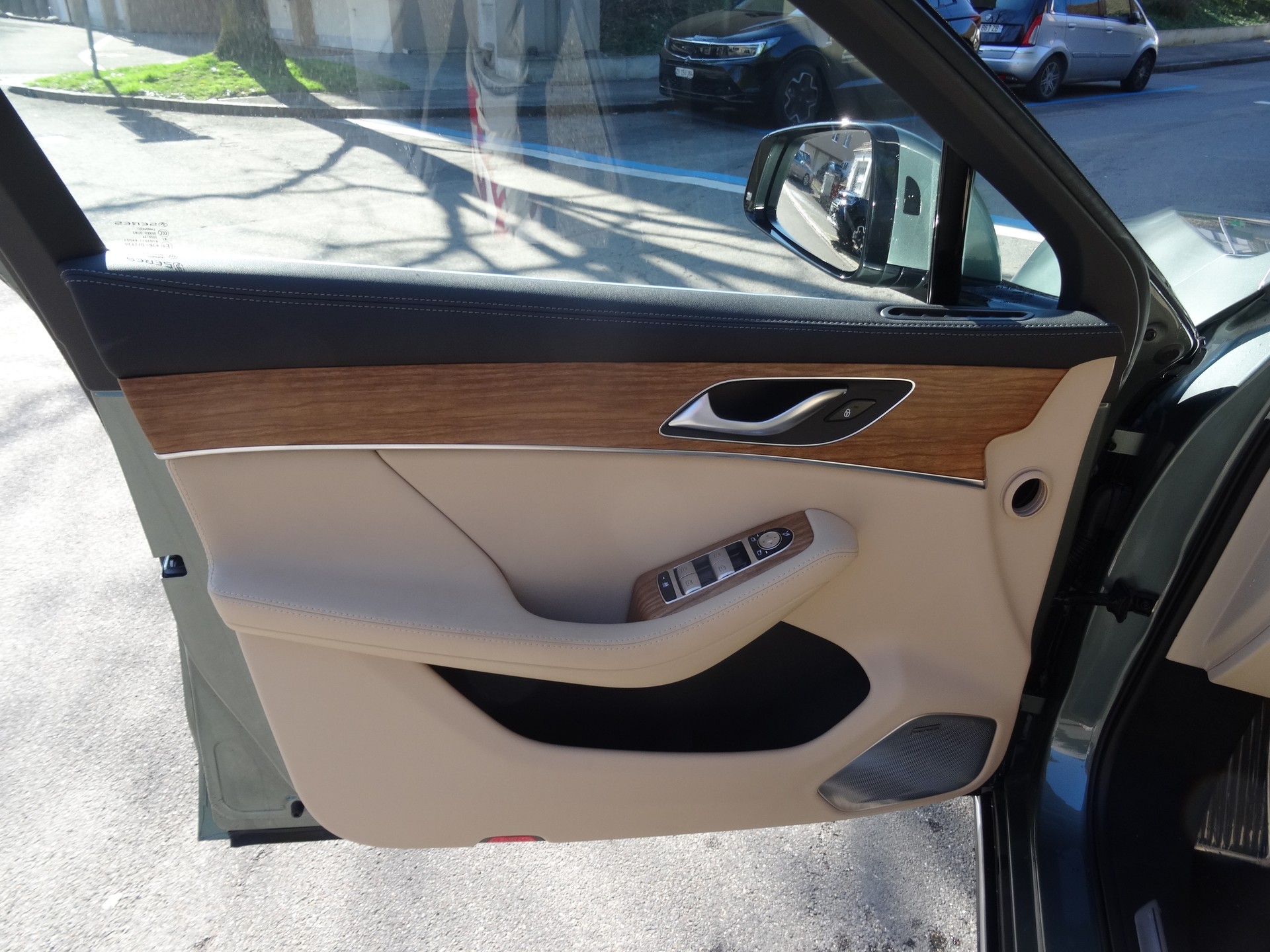 SERES Seres 5-image-7