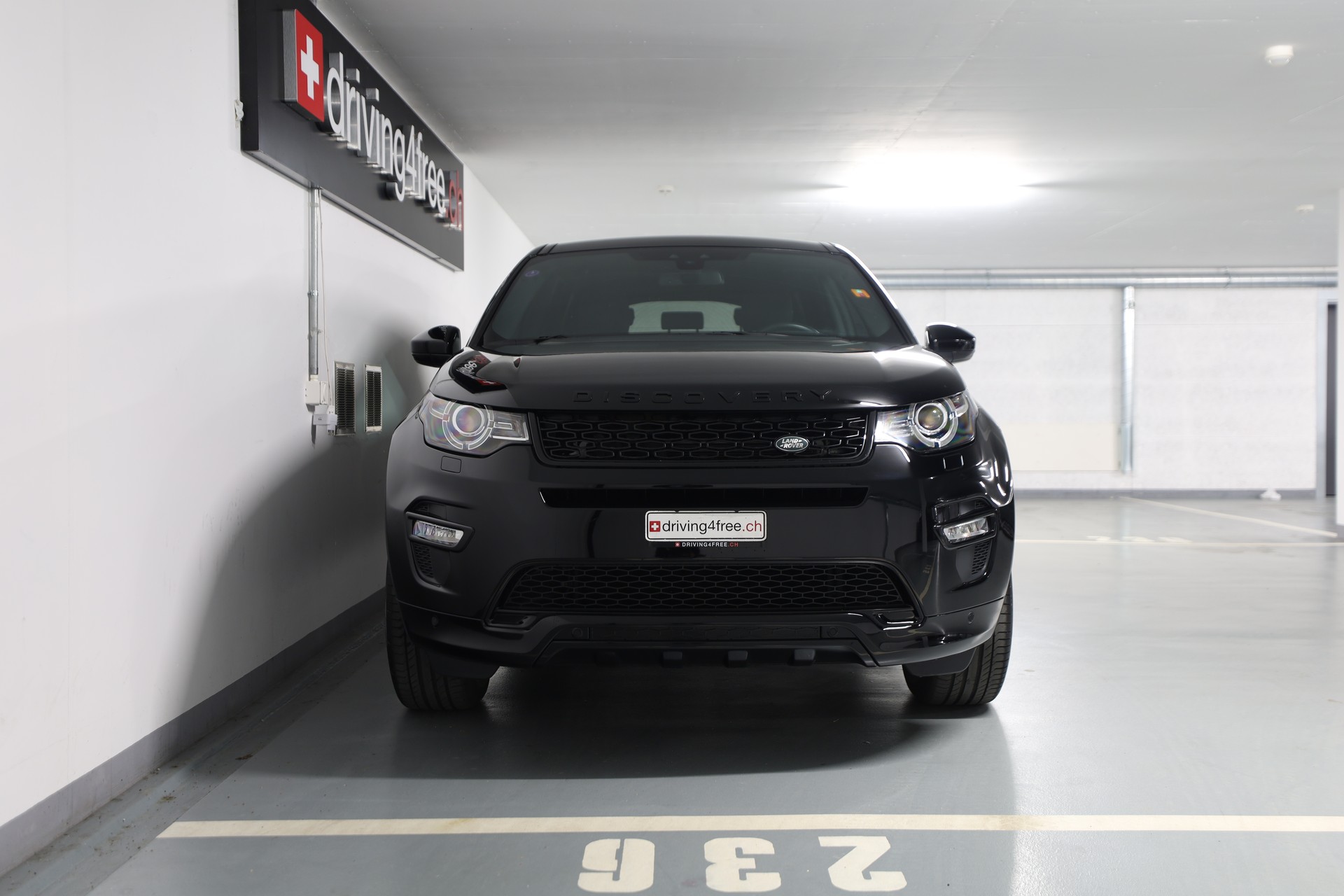 LAND ROVER Discovery Sport 2.0 Si4 HSE AT9-showroom-element-1