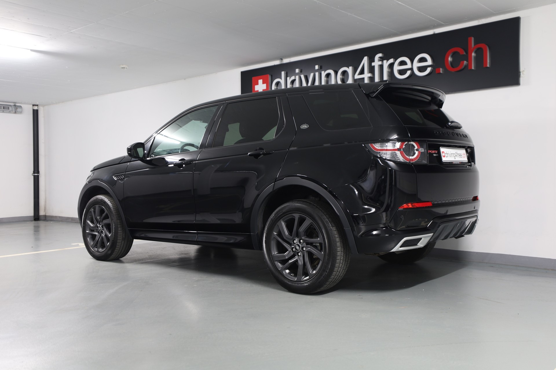 LAND ROVER Discovery Sport 2.0 Si4 HSE AT9-showroom-element-3
