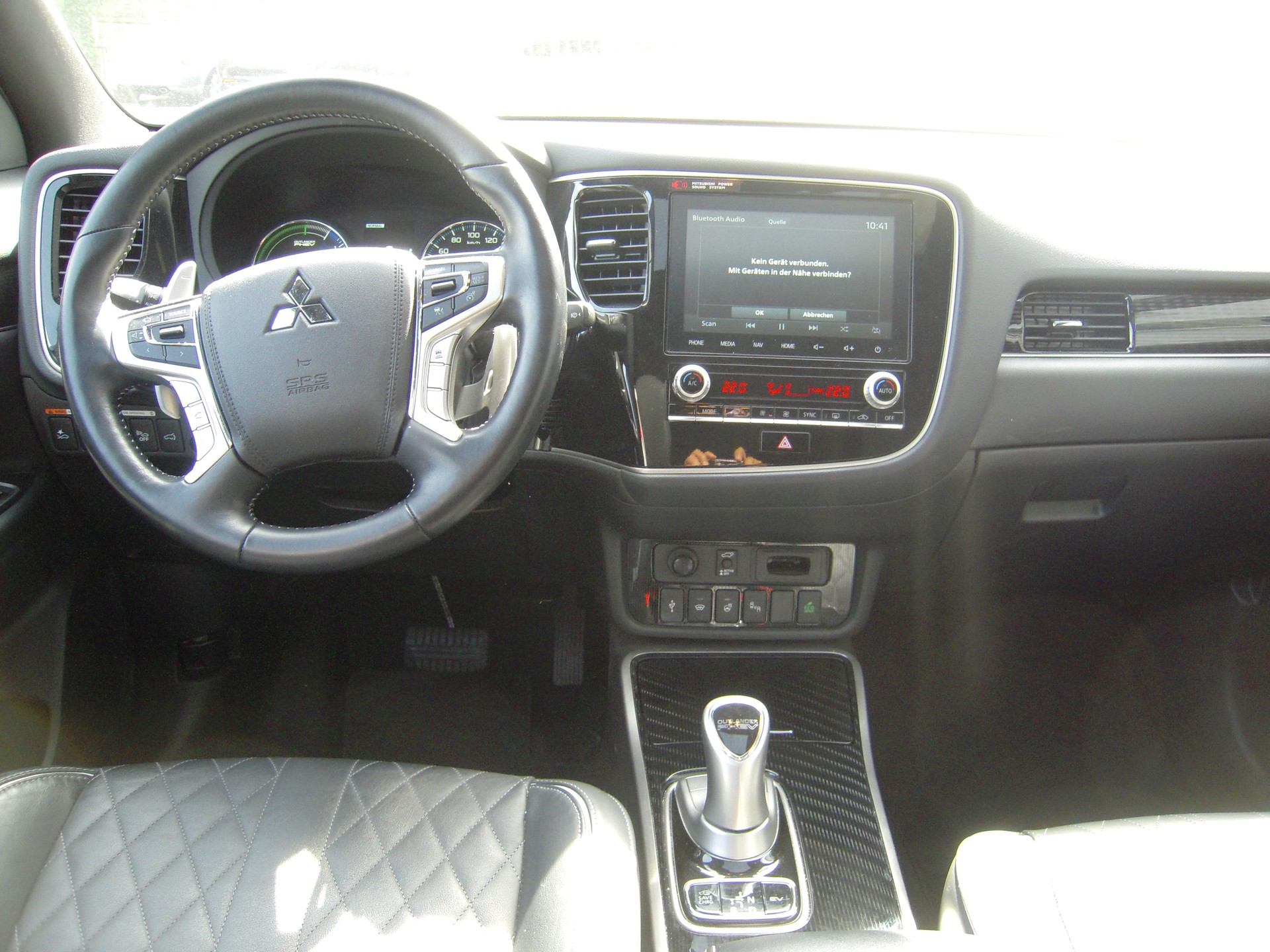 MITSUBISHI Outlander 2.4 PHEV Diamond 4WD Automatic-image-5