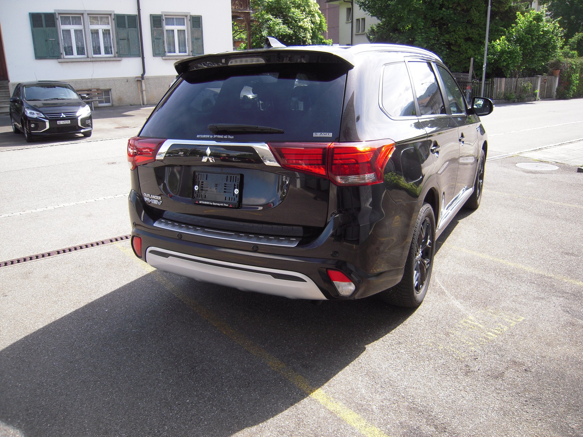 MITSUBISHI Outlander 2.4 PHEV Diamond 4WD Automatic-showroom-element-3