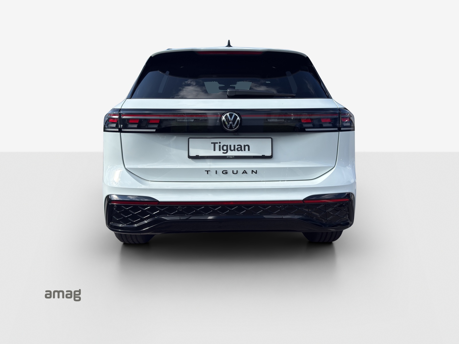 VW Tiguan 2.0 TSI DSG R-Line 4Motion-showroom-element-3