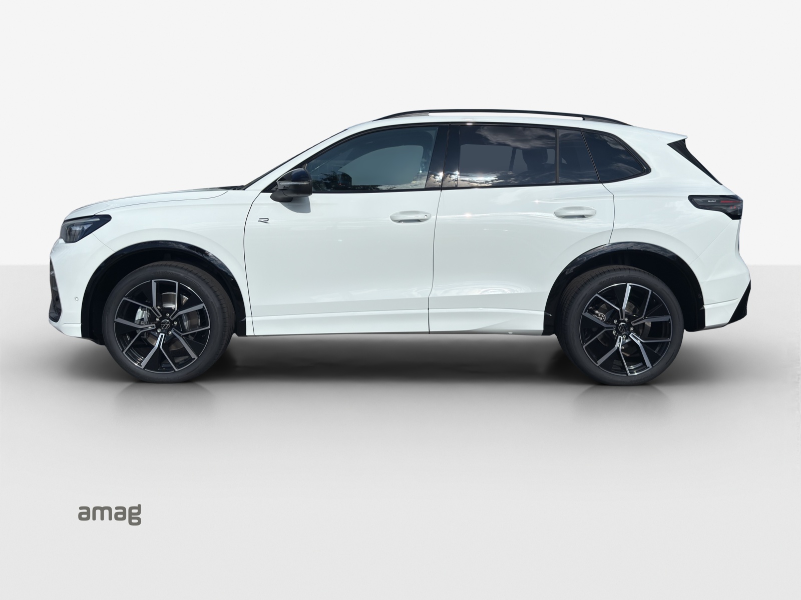 VW Tiguan 2.0 TSI DSG R-Line 4Motion-showroom-element-1