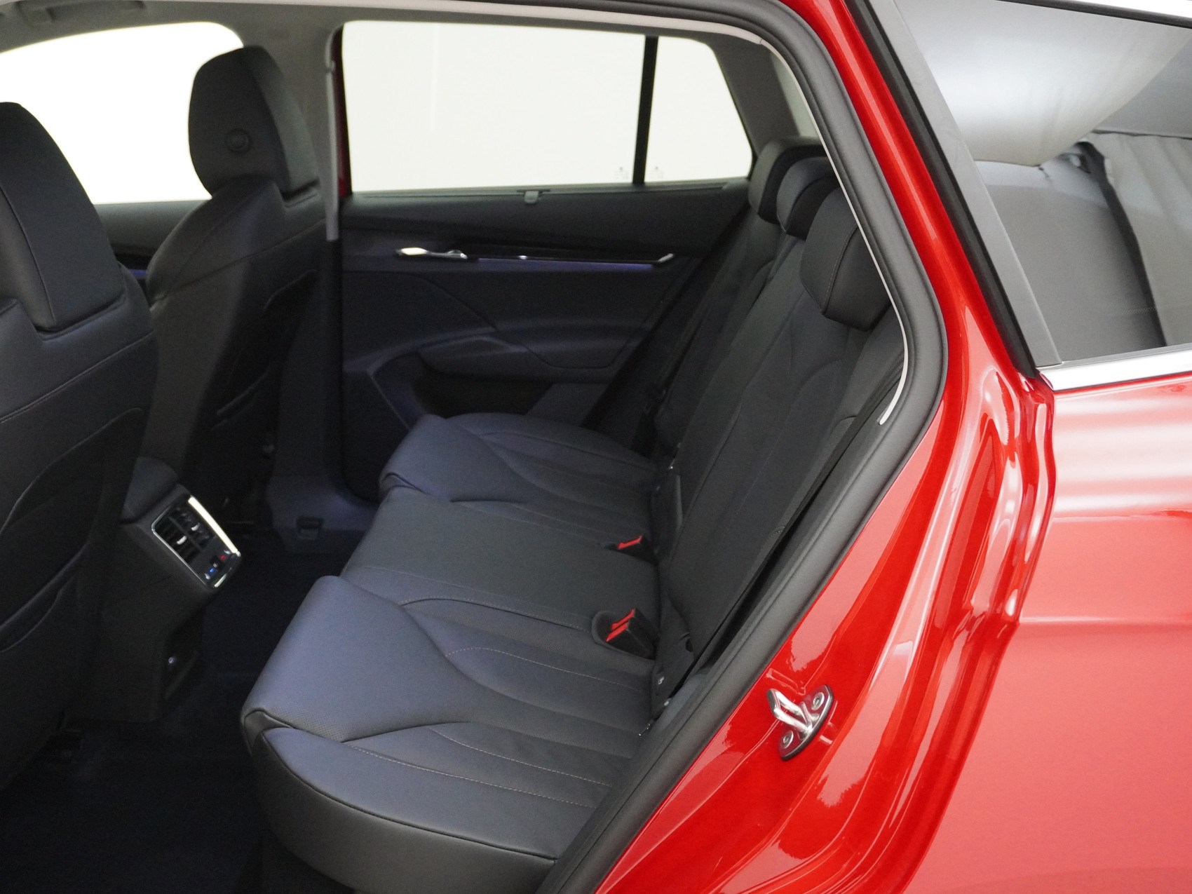 SKODA ENYAQ iV 80 Suite-image-13
