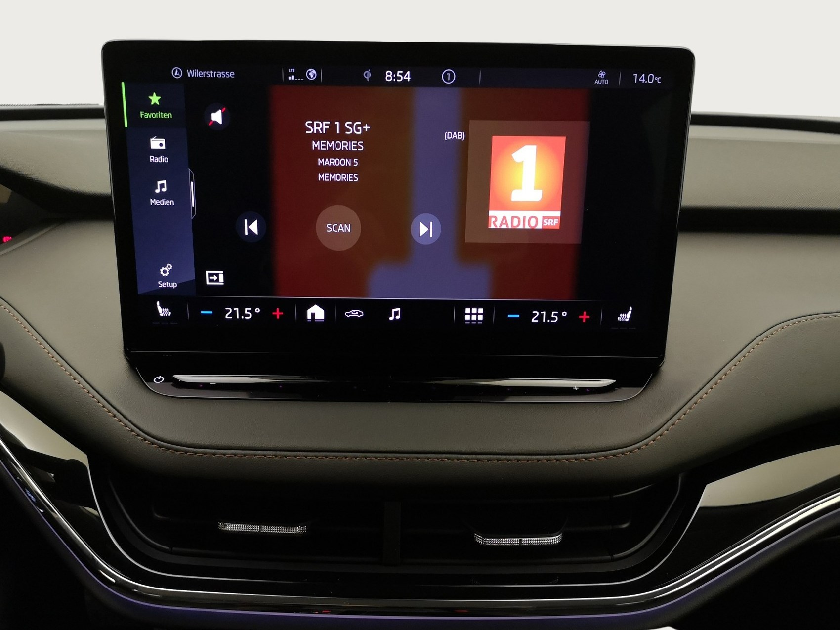 SKODA ENYAQ iV 80 Suite-image-18