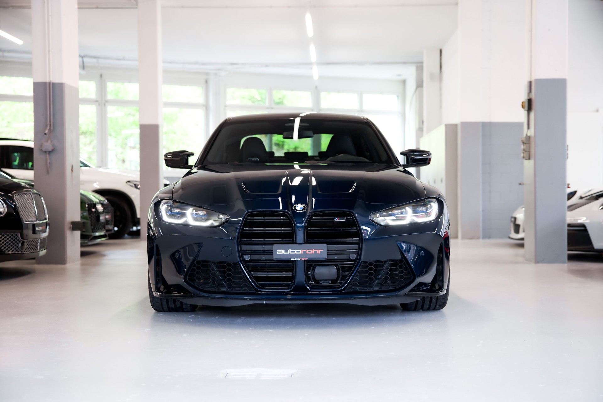 BMW M3 Competition M xDrive-showroom-element-1