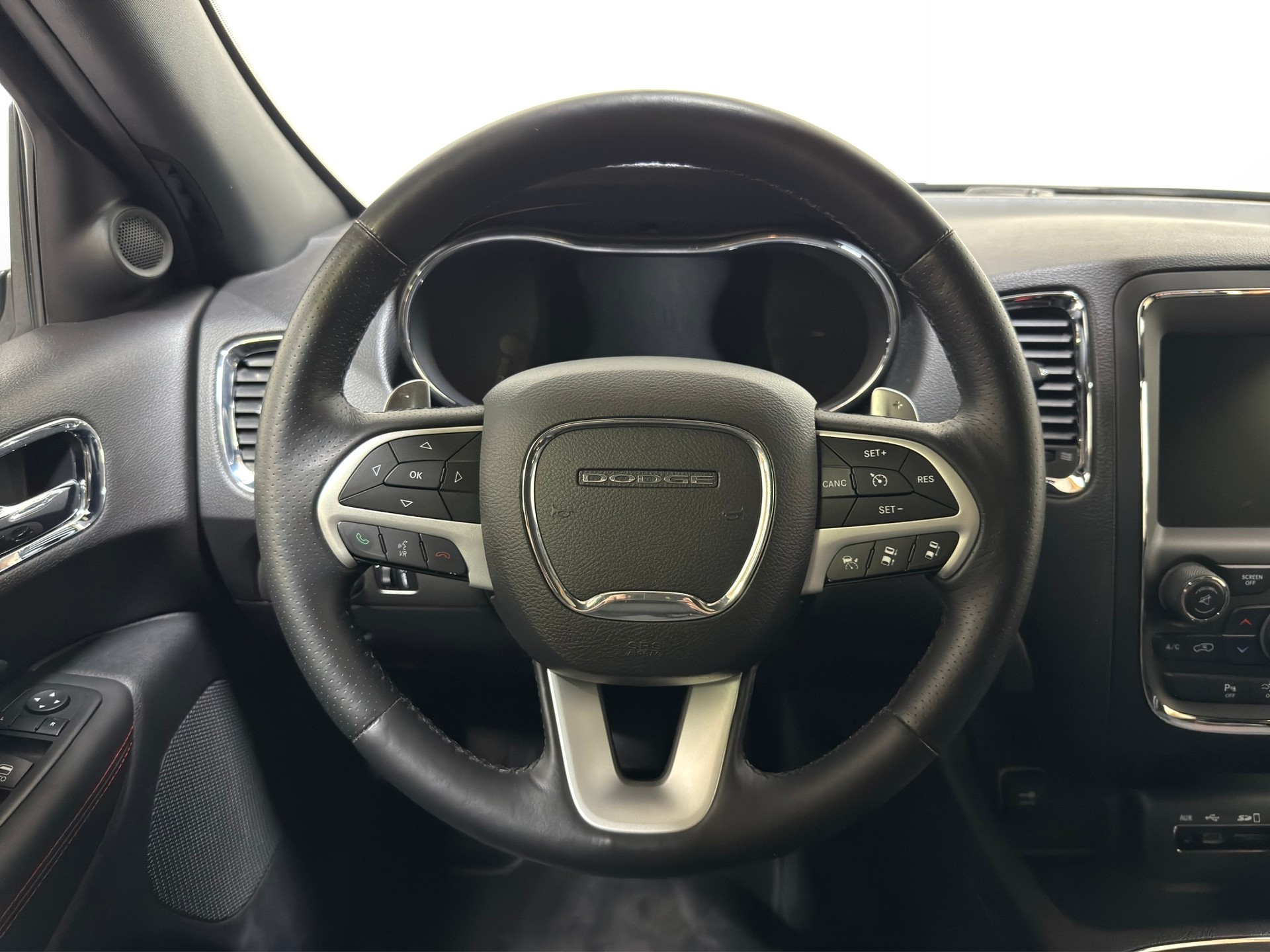DODGE Durango R/T 5.7 V8 HEMI-image-19