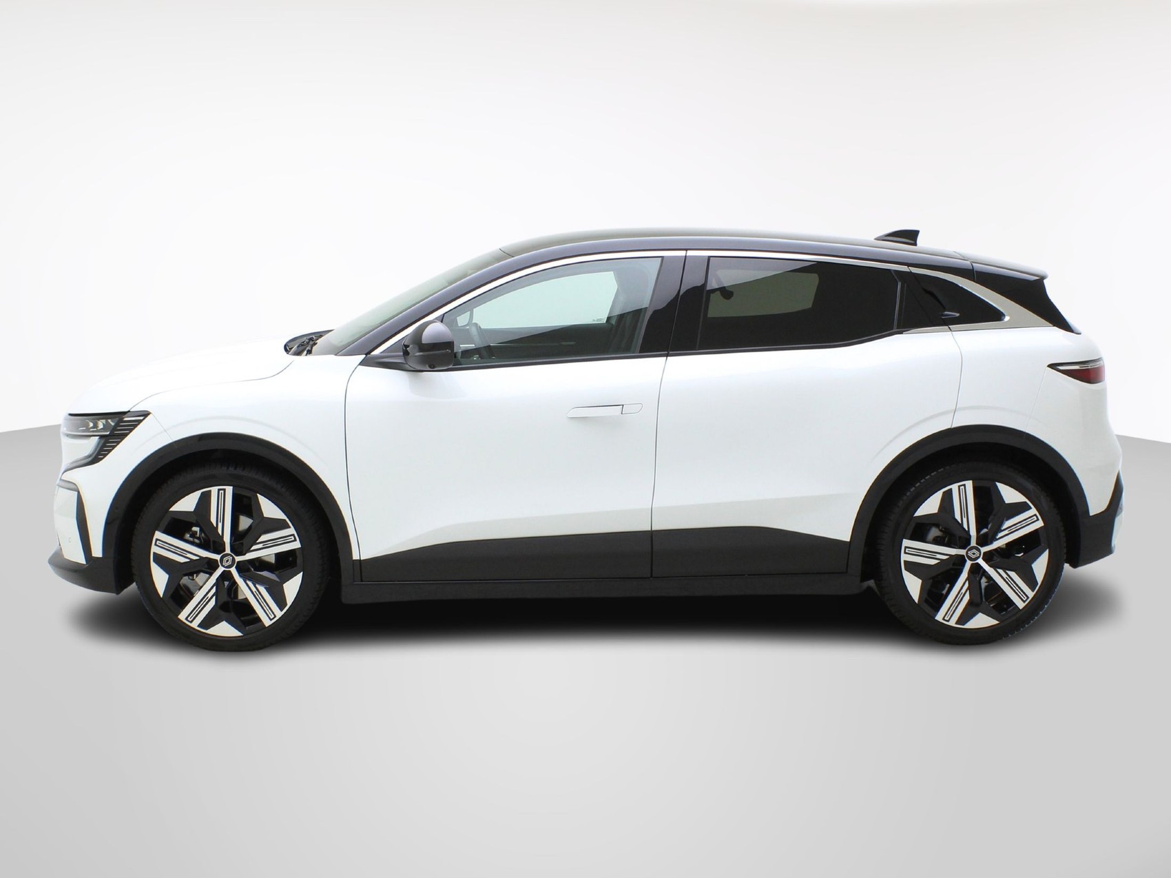 RENAULT MEGANE E-Tech iconic-showroom-element-2