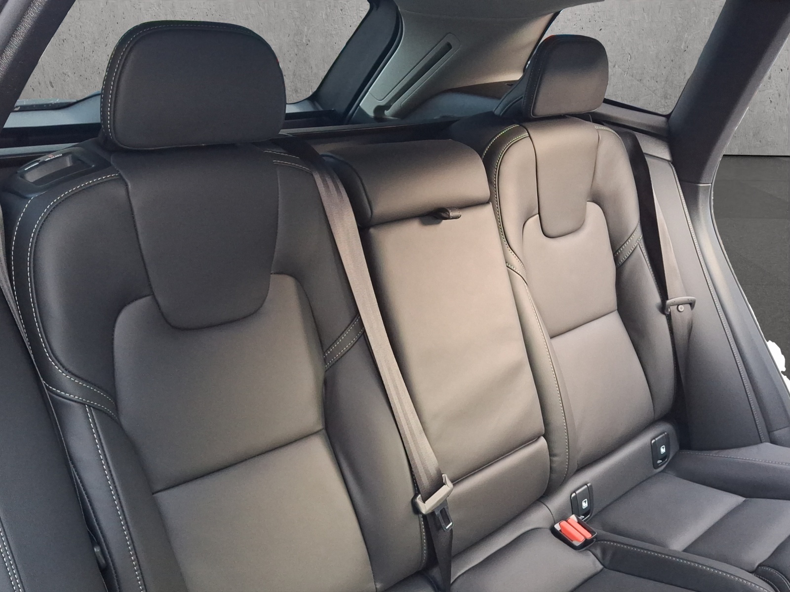 Image VOLVO XC60 XC60 T8 eAWD PluginHybrid Ultra Dark Geartronic