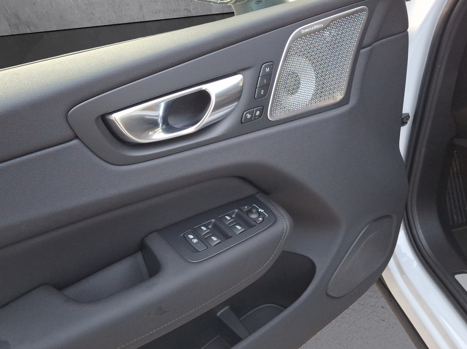 Image VOLVO XC60 XC60 T8 eAWD PluginHybrid Ultra Dark Geartronic