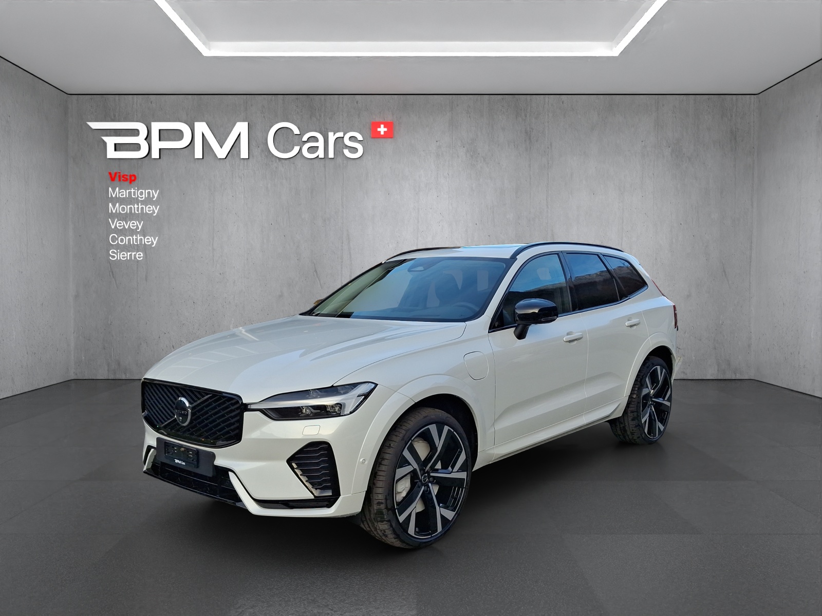 Photo VOLVO XC60 XC60 T8 eAWD PluginHybrid Ultra Dark Geartronic