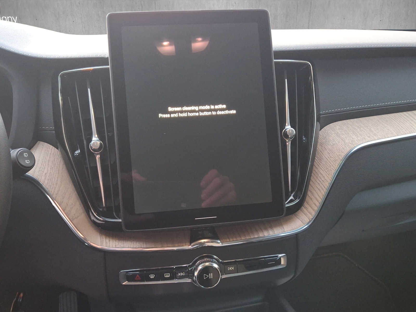 Image VOLVO XC60 XC60 T8 eAWD PluginHybrid Ultra Dark Geartronic