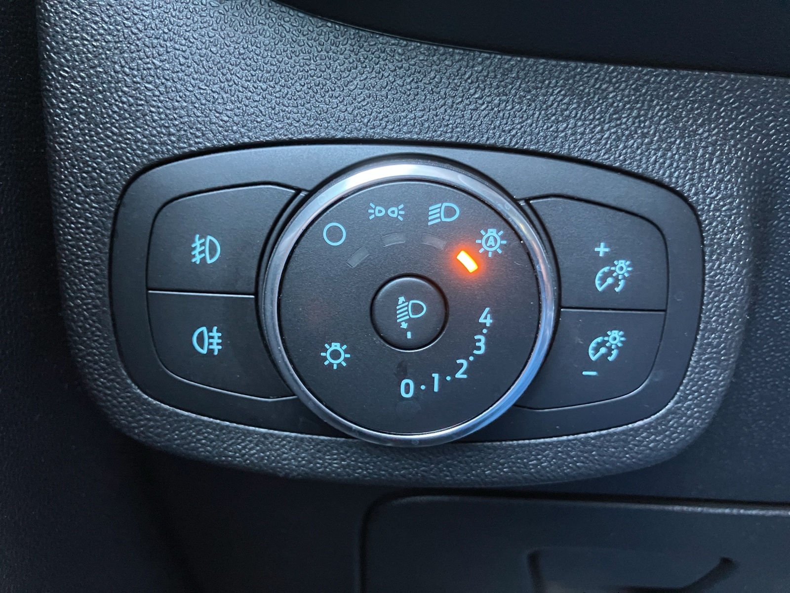 FORD Fiesta 1.0 EcoB Active+ *Automat*-image-23
