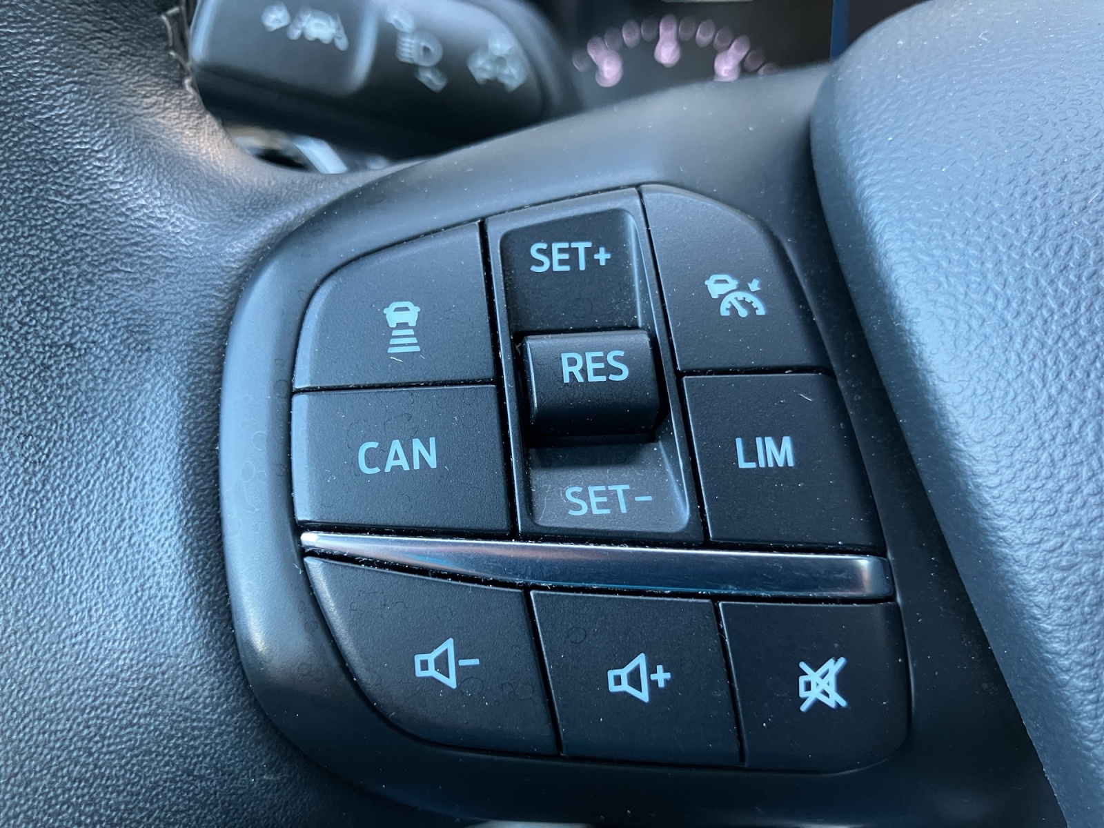 FORD Fiesta 1.0 EcoB Active+ *Automat*-image-17