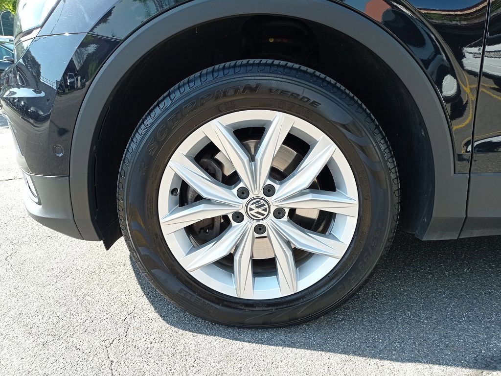 VW Tiguan 2.0 TDI SCR Highline 4Motion DSG-showroom-element-3