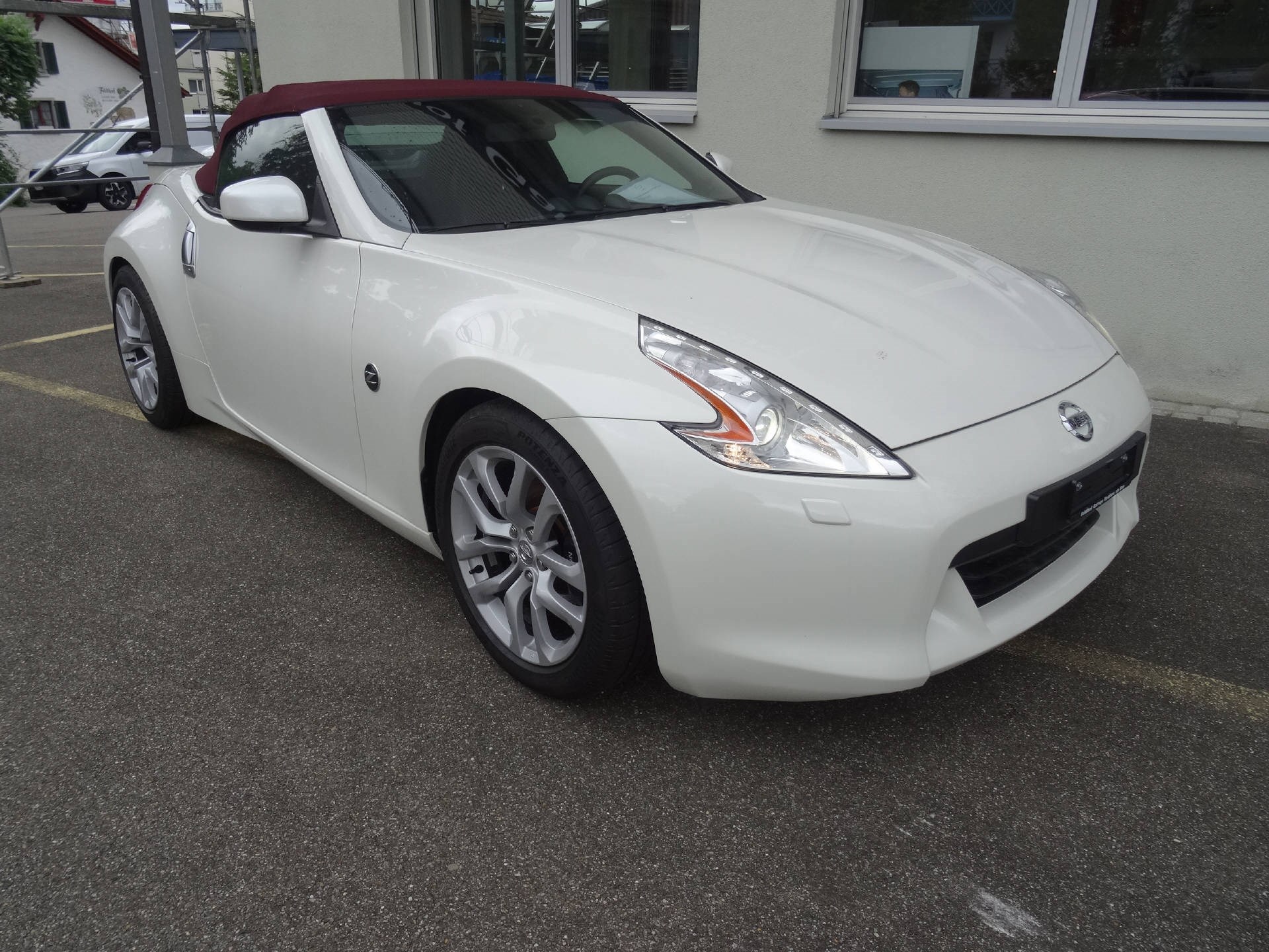NISSAN 370 Z Roadster (Cabriolet) Nissan NISSAN 370 Z Roadster (Cabriolet)