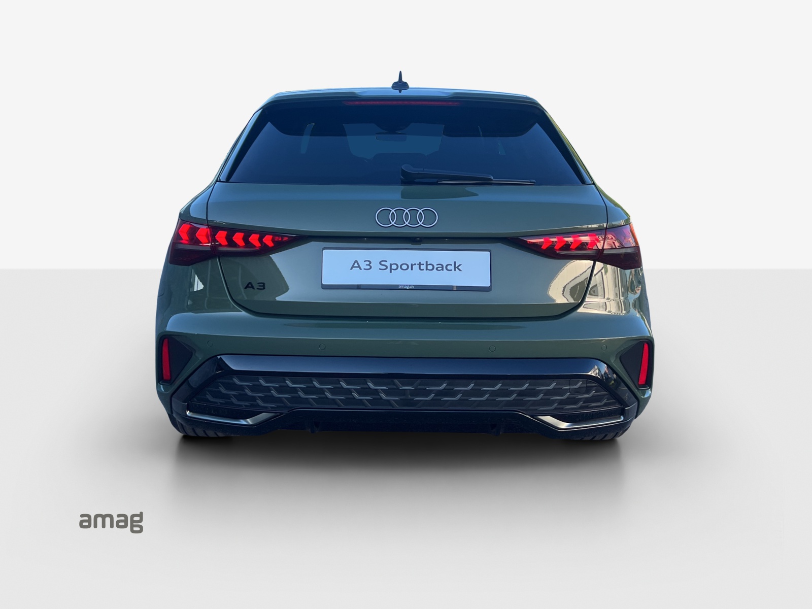AUDI A3 Sportback 35 TFSI S line Attraction-showroom-element-3