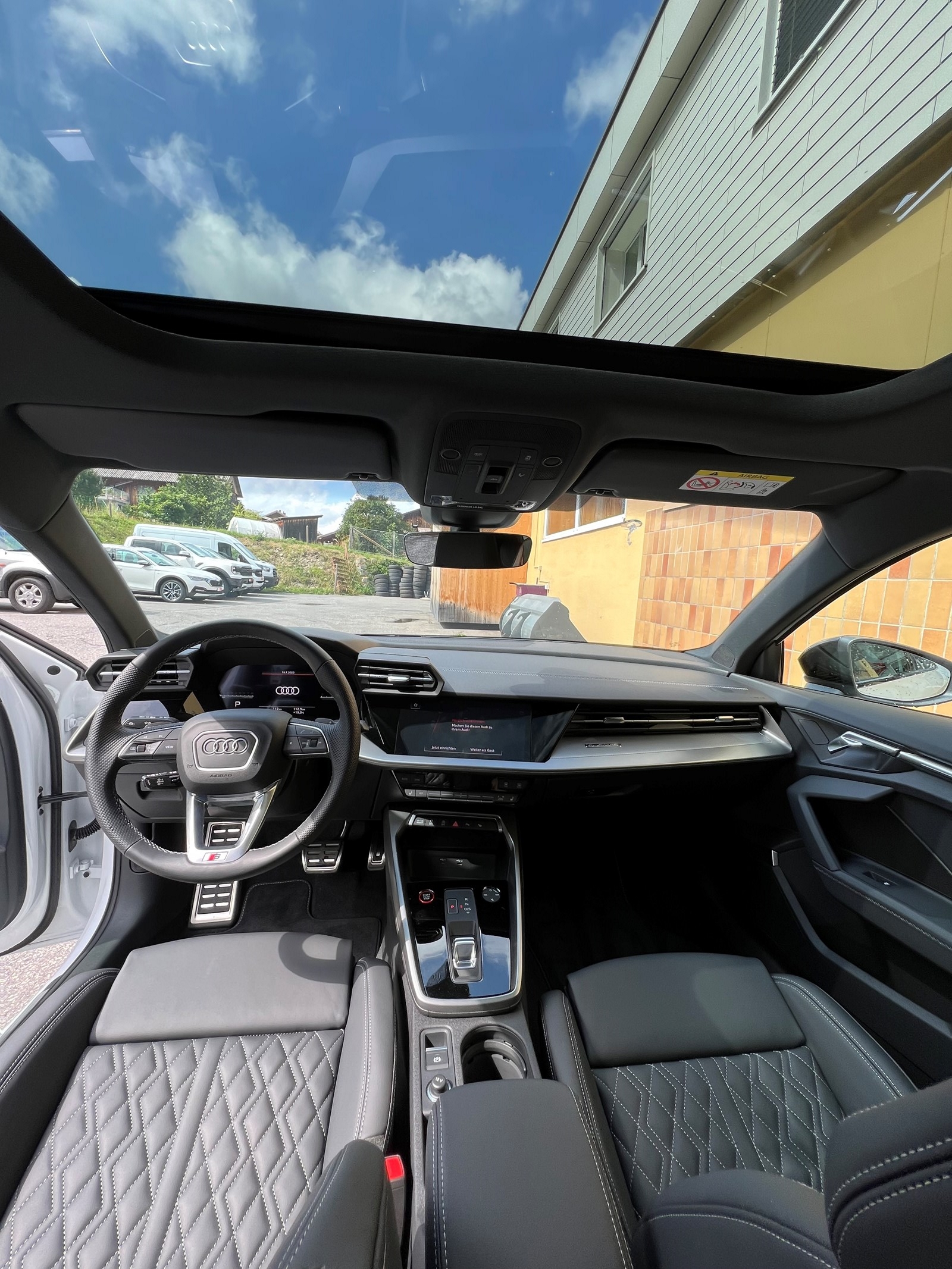 AUDI S3 Sportback 2.0 TFSI quattro S-tronic-image-4
