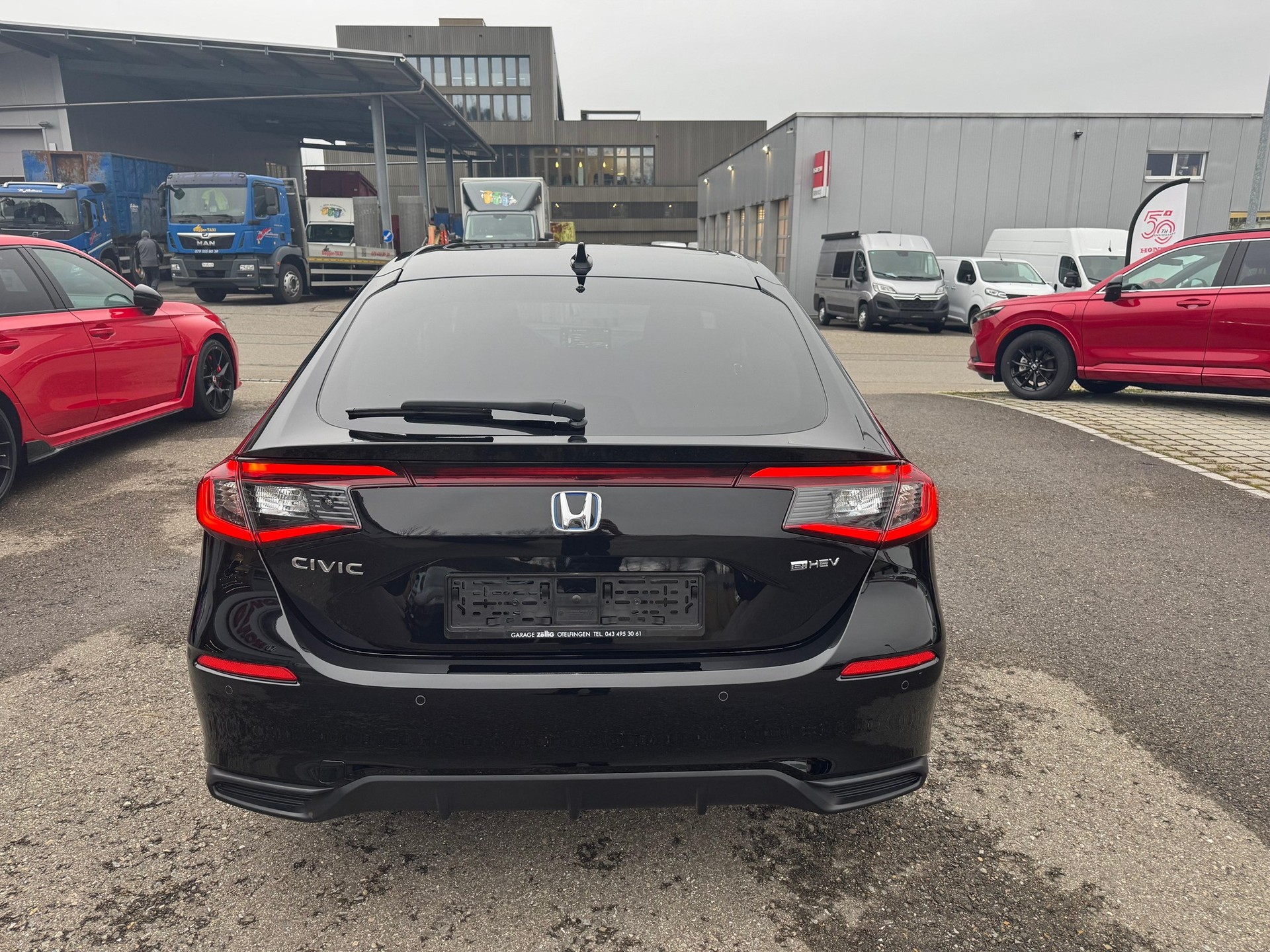HONDA Civic 2.0 i-MMD Advance-showroom-element-3