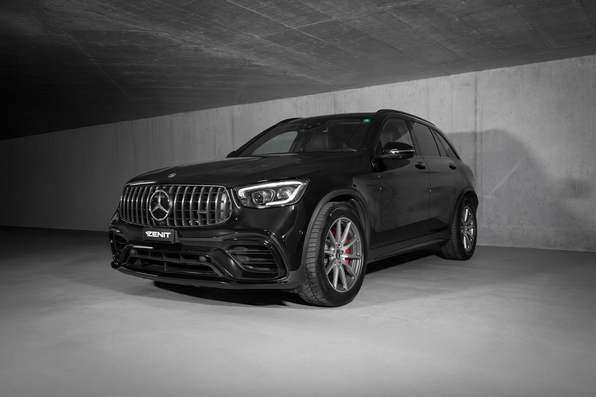 MERCEDES-BENZ GLC 63 S AMG 4Matic 9G-Tronic-showroom-element-1