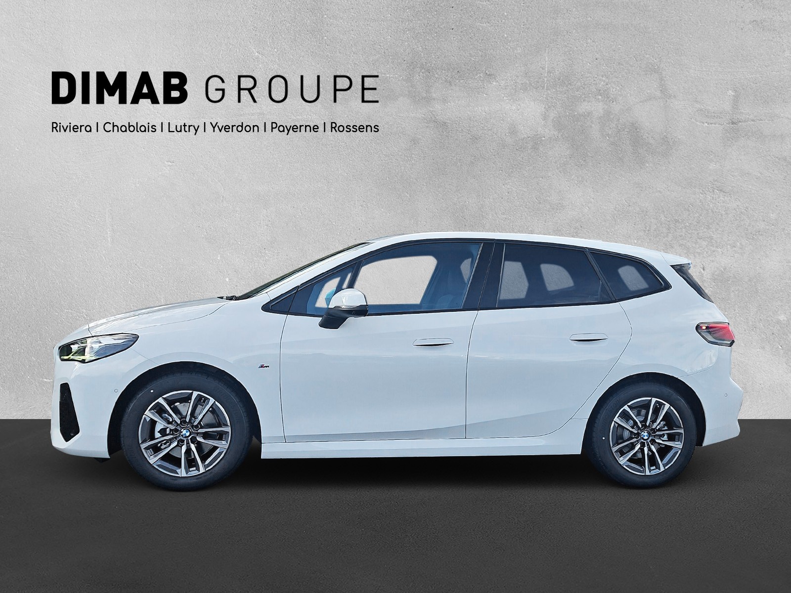 BMW 220i Active Tourer M Sport DKG-showroom-element-1