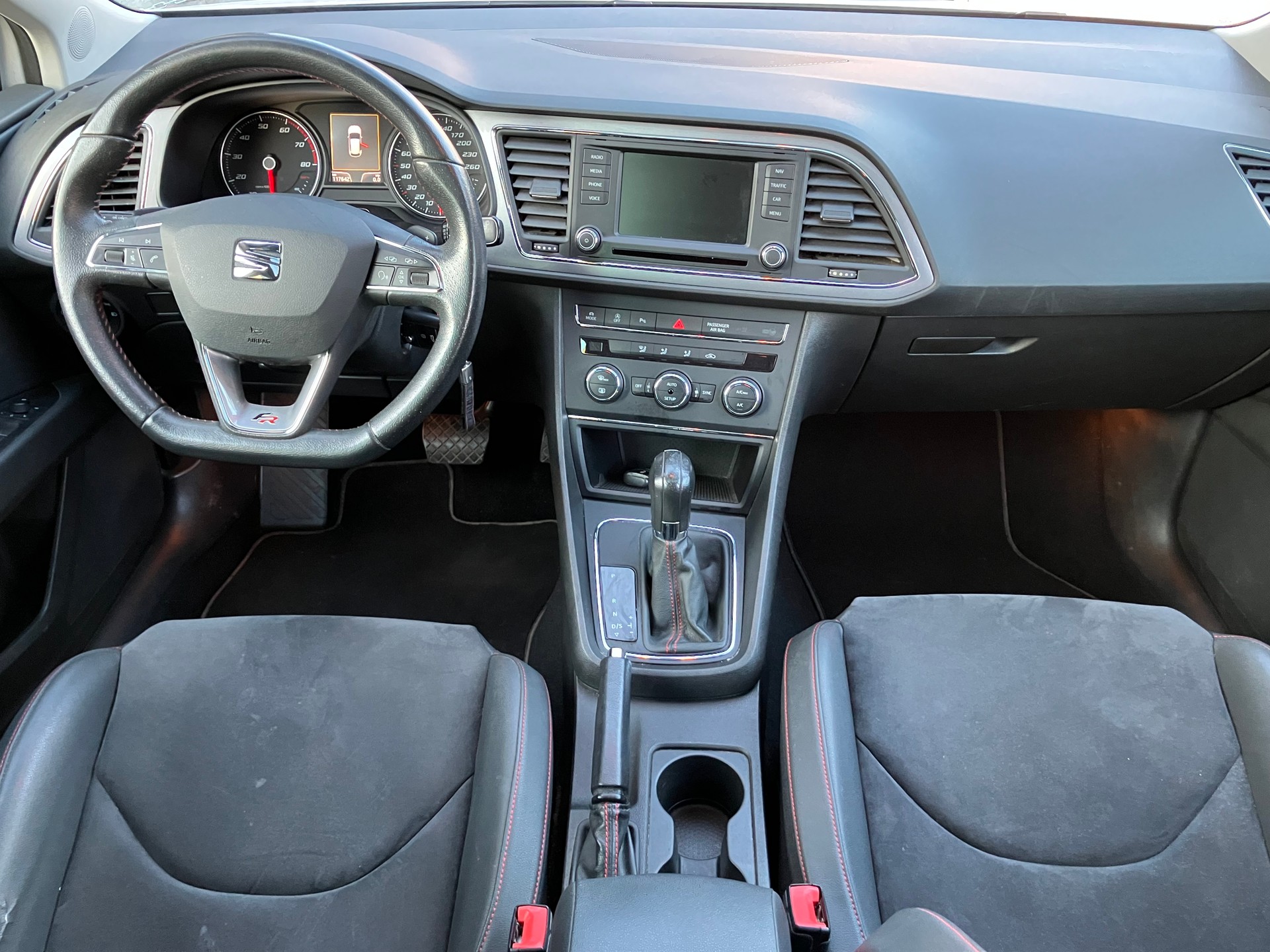 SEAT Leon SC 1.8 TSI FR DSG-image-7