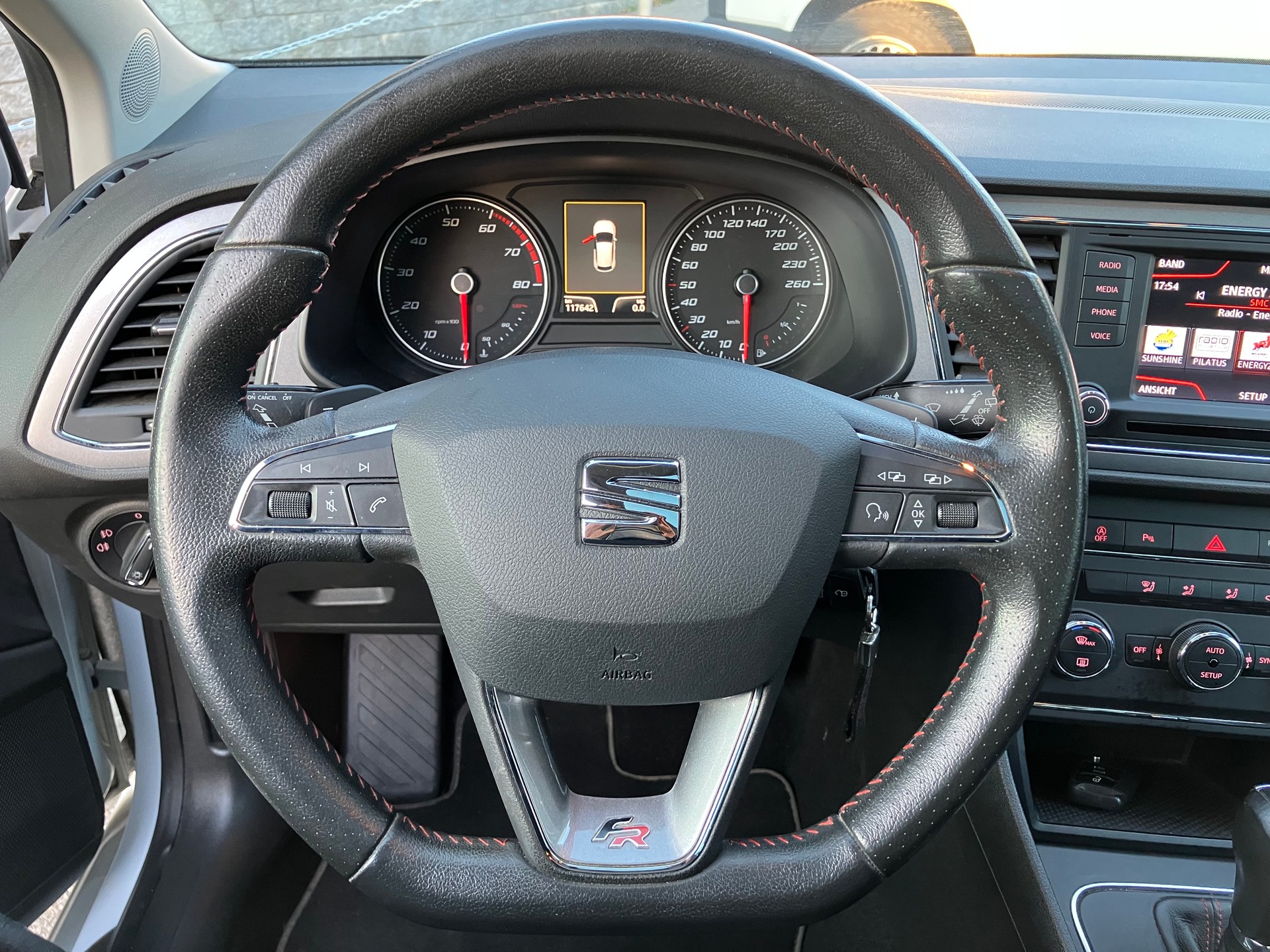 SEAT Leon SC 1.8 TSI FR DSG-image-8