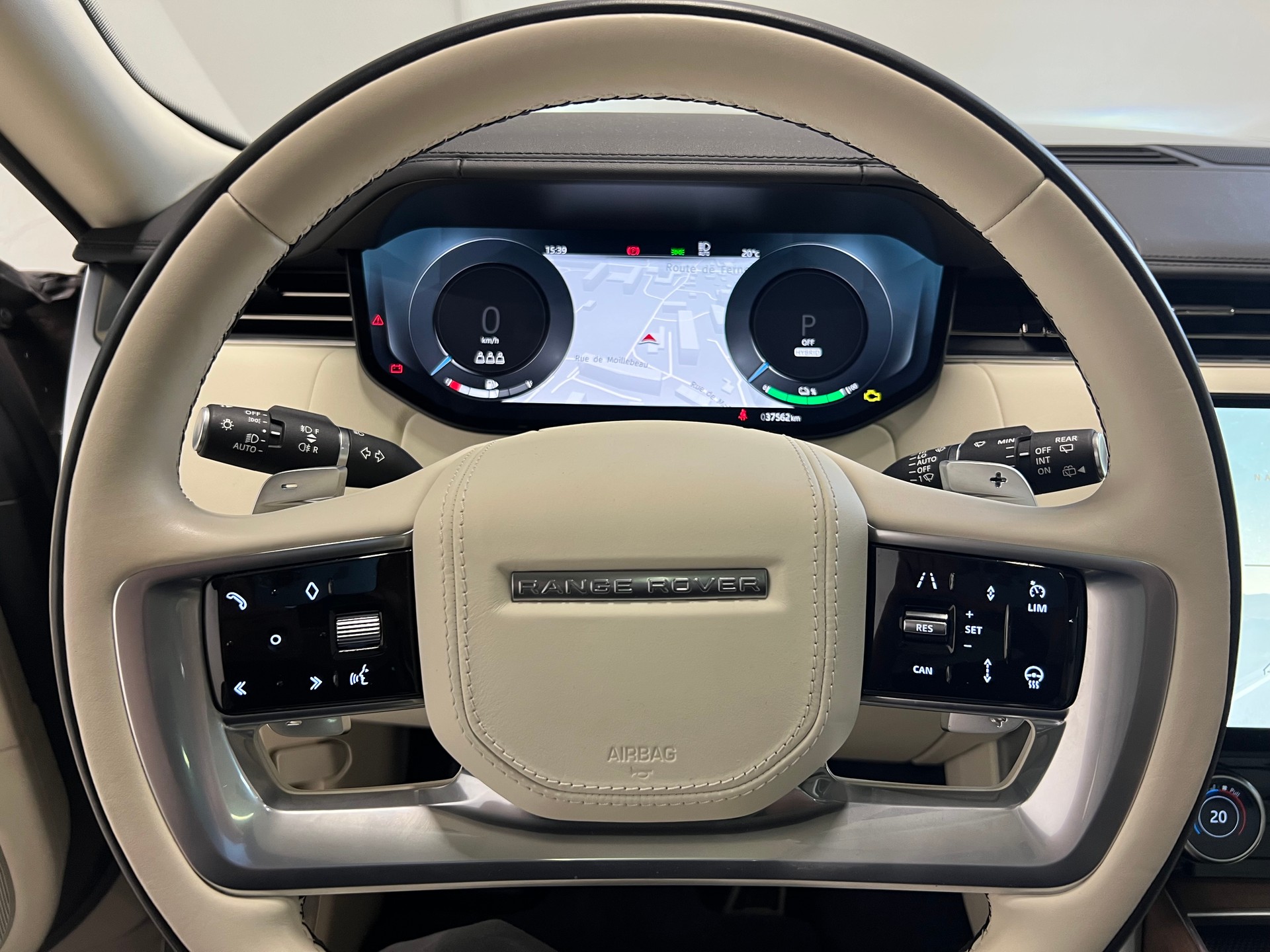 LAND ROVER Range Rover 3.0 Si6 P510e Autobiography-showroom-element-3
