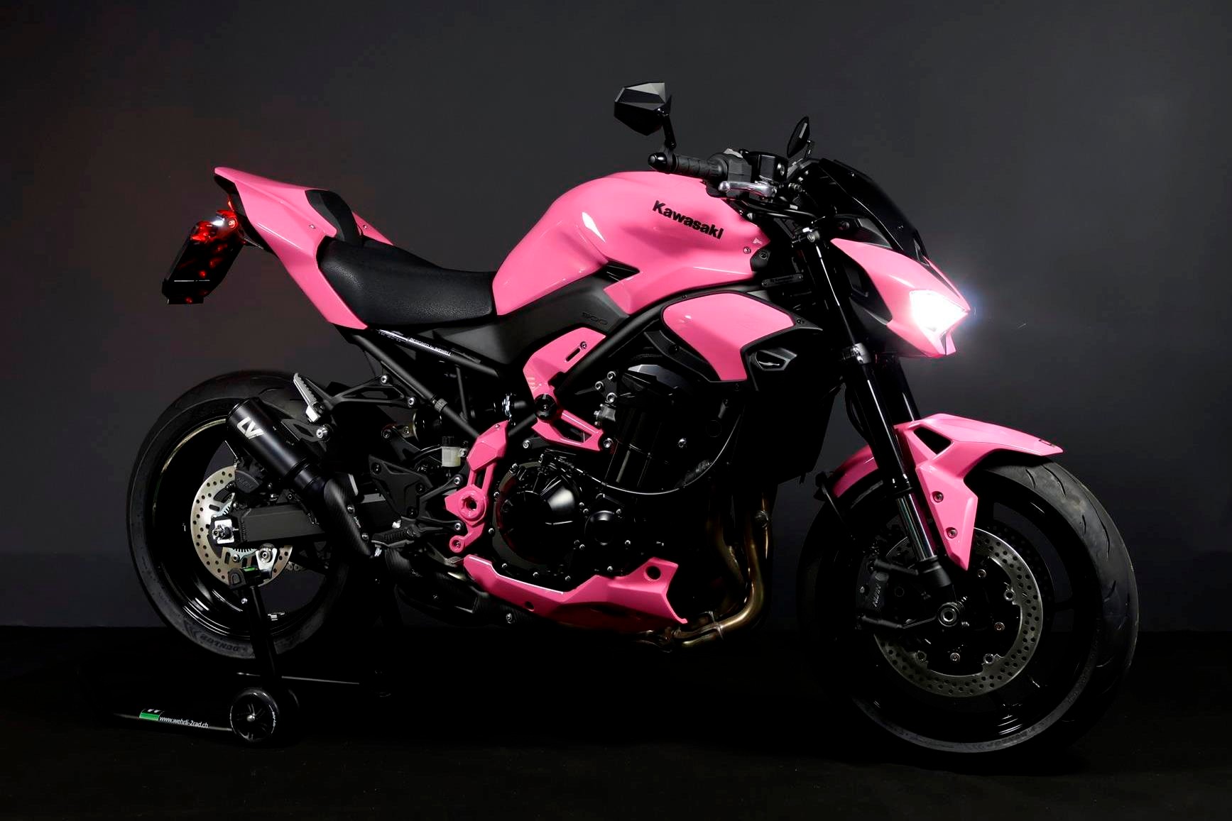 knattii様ピンク KAWASAKI Z 900 (91/70/35 KW) *Barbie Edition* Level 3 For sale