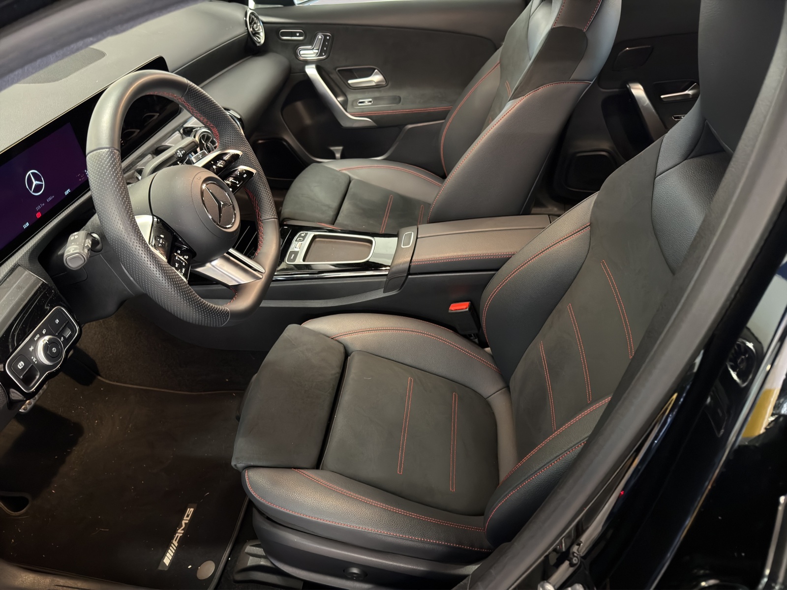 Image MERCEDES-BENZ A-220 A 220 4Matic 8G-DCT