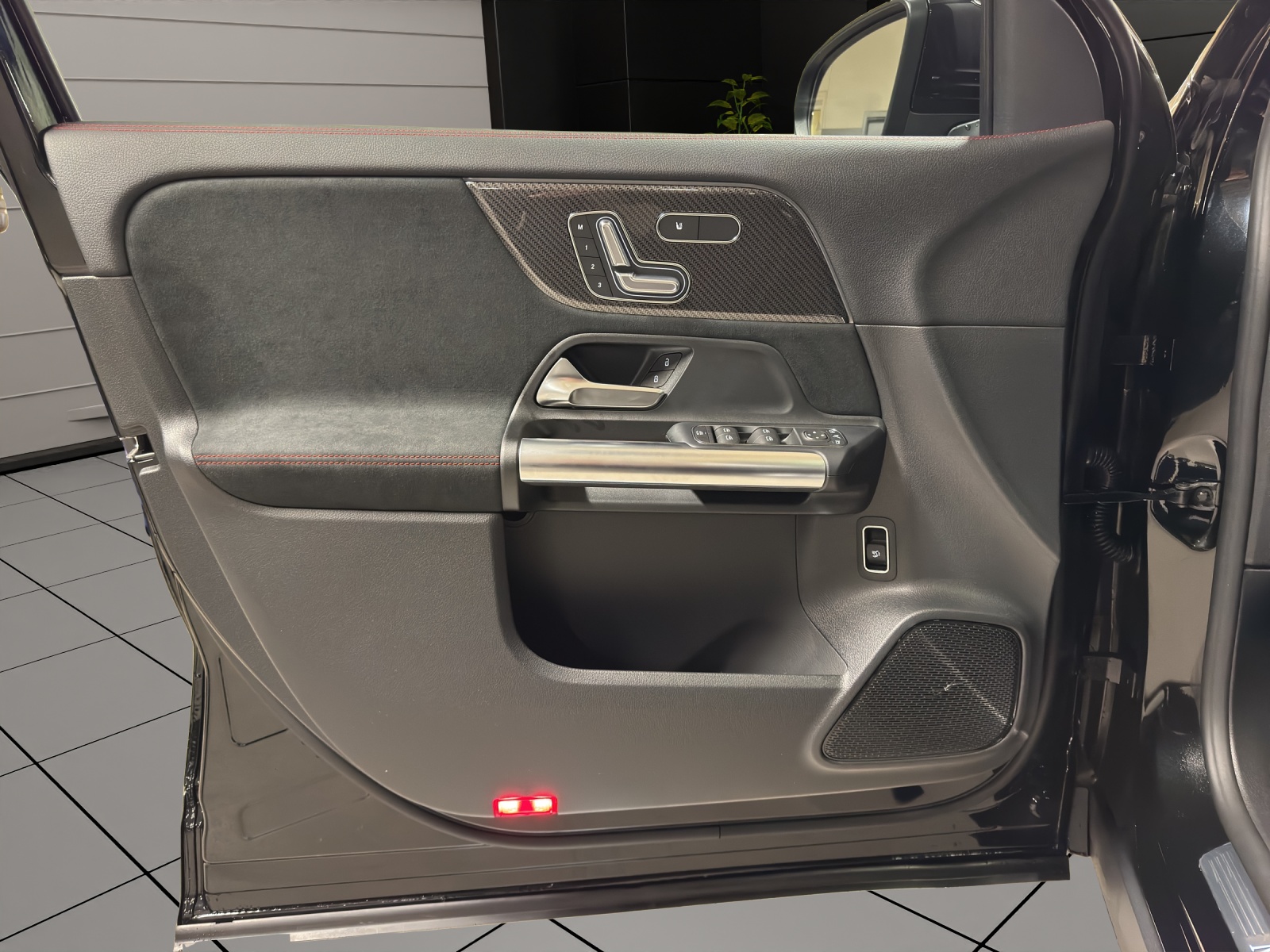 Image MERCEDES-BENZ GLA-220 GLA 220d 4Matic 8G-DCTSwiss Star