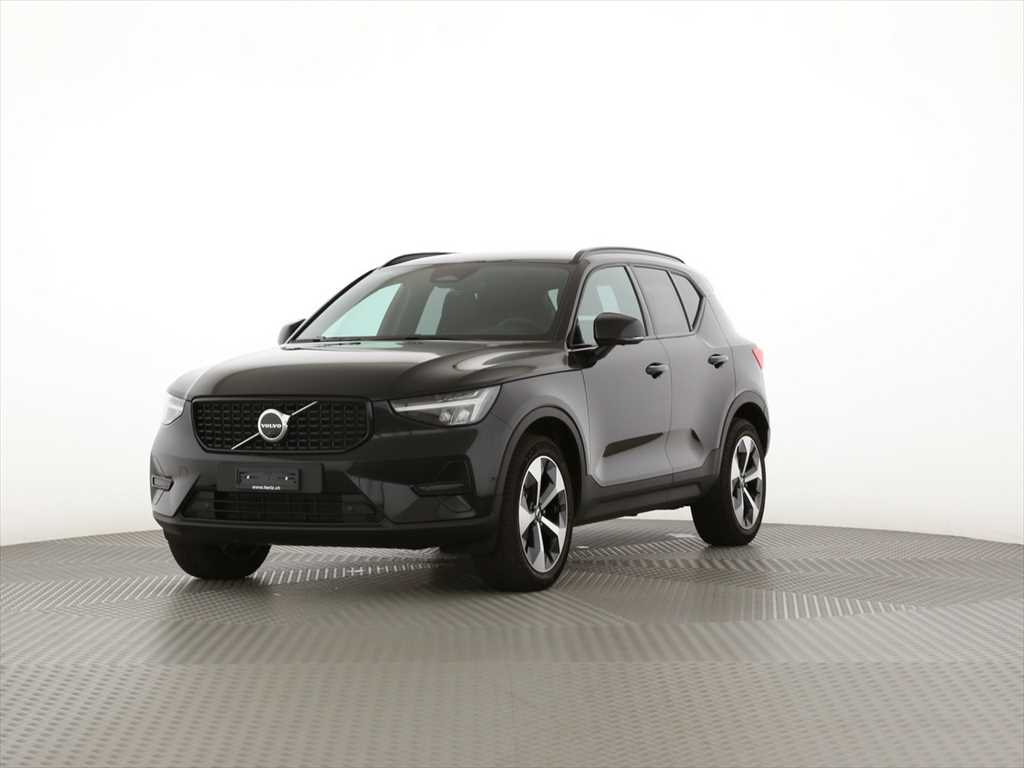 Photo VOLVO XC40 XC40 B3 Benzin Mild Hybrid Plus Dark DCT