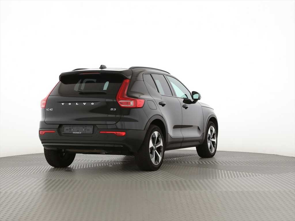 Image VOLVO XC40 XC40 B3 Benzin Mild Hybrid Plus Dark DCT