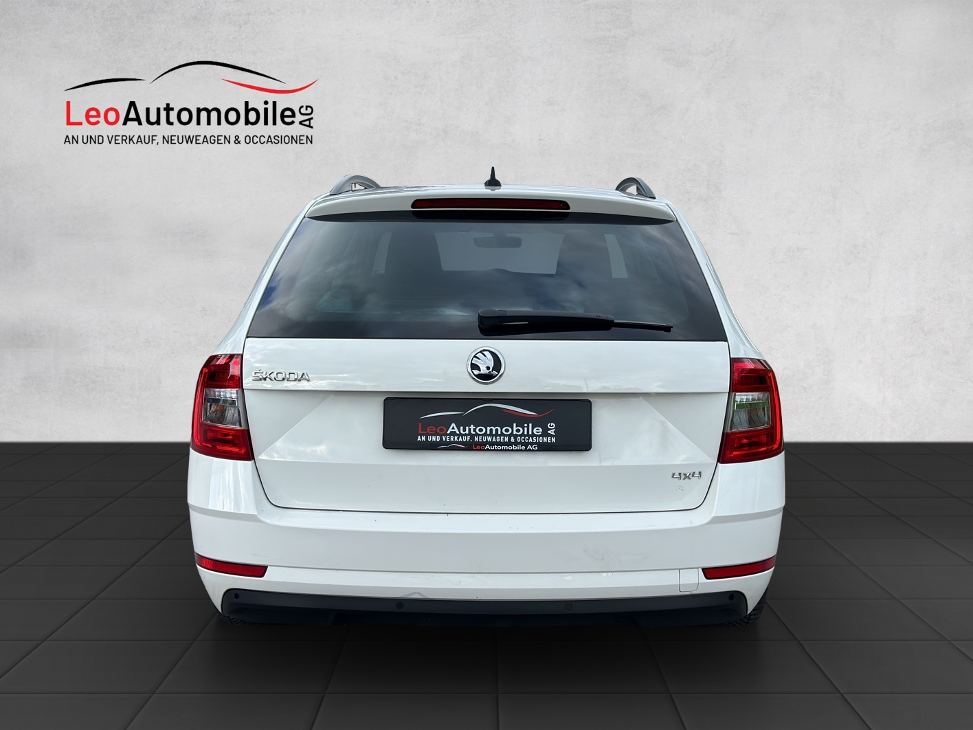 SKODA Octavia Combi 2.0 TDI Ambition 4x4 DSG-showroom-element-3