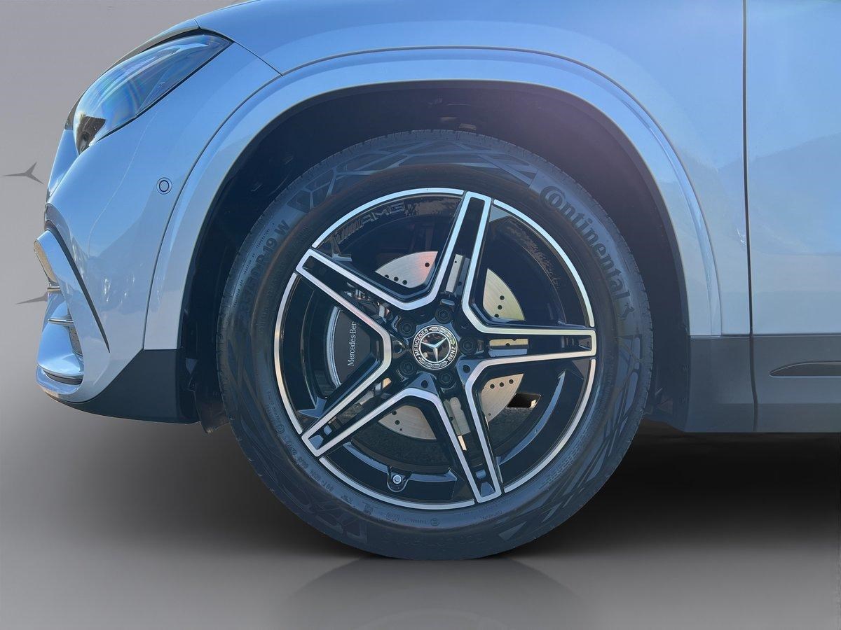 MERCEDES-BENZ GLA 200 AMG Line-image-19