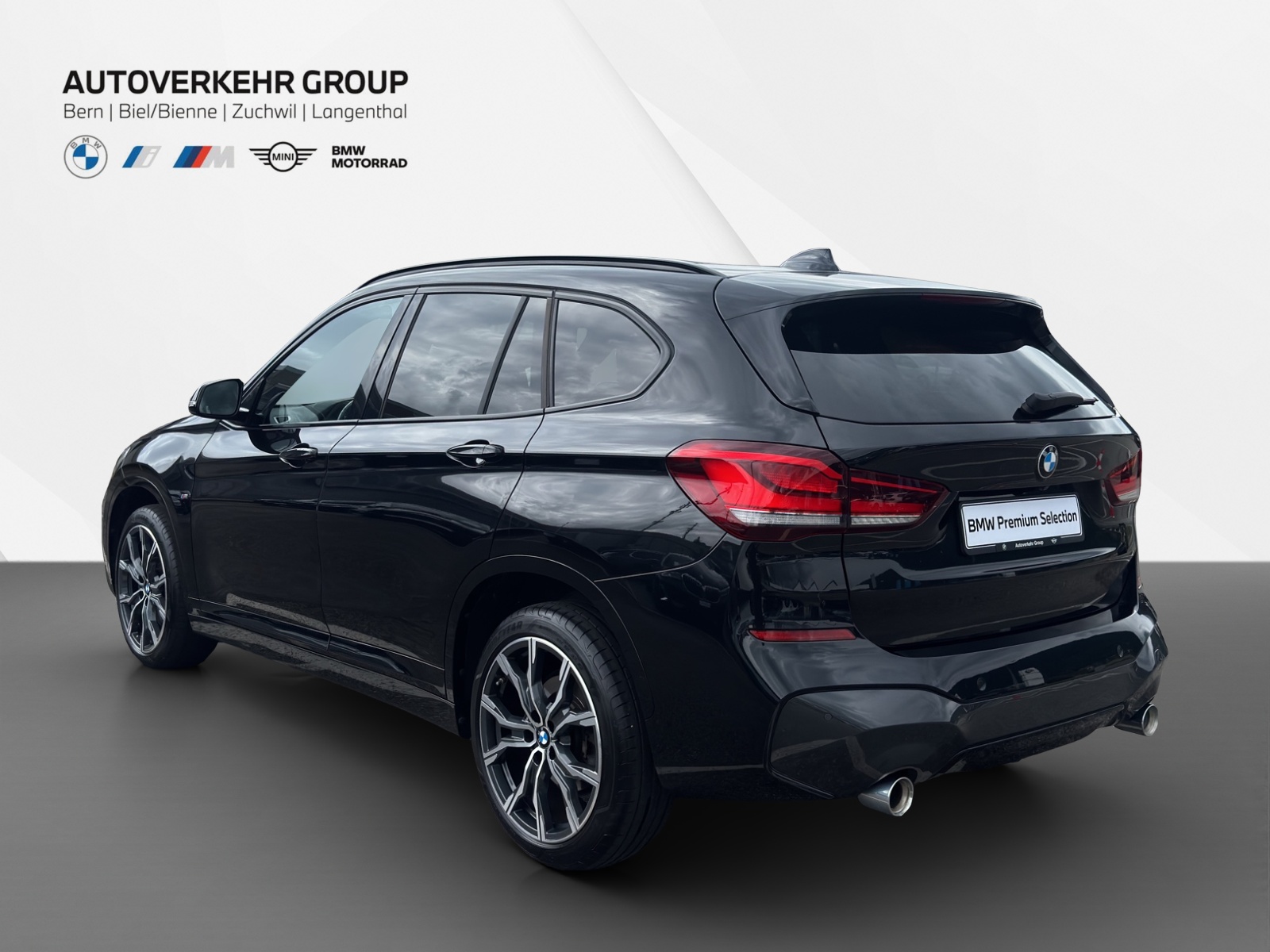 BMW X1 xDrive 25i M Sport-showroom-element-3
