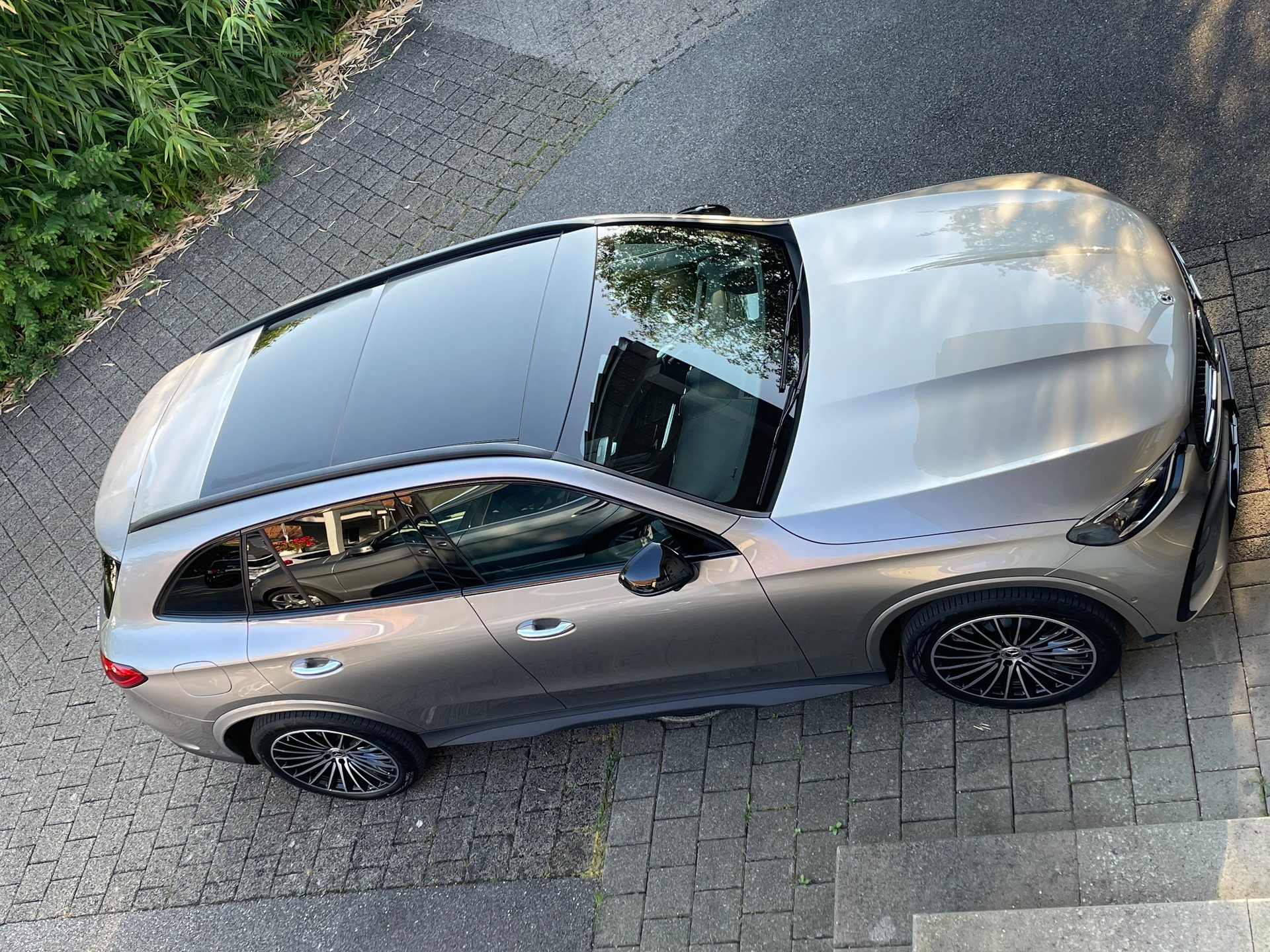 MERCEDES-BENZ GLC 400 e 4Matic EQ Star 9G-Tronic-image-2